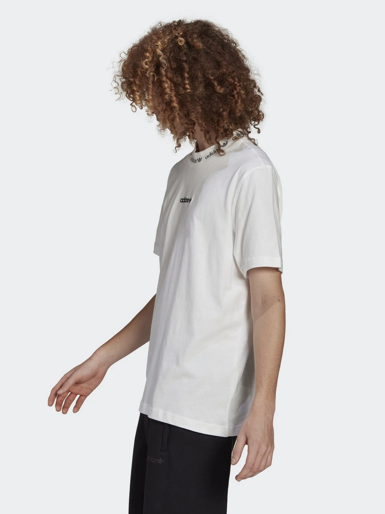 Футболки и поло Adidas Trefoil Linear модель HM2659 Футболки и поло Adidas Trefoil Linear модель HM2659 Фото