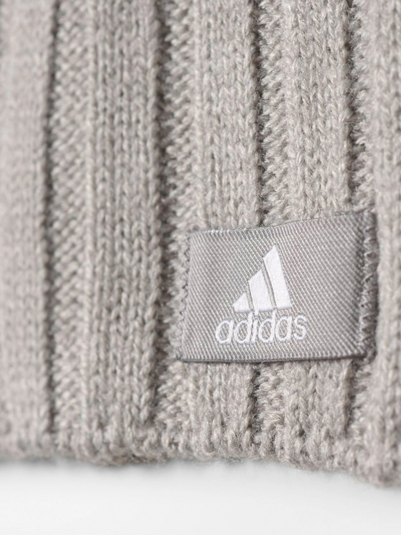 Шарфи та хустки Adidas Essentials модель AY6626 Шарфи та хустки Adidas Essentials модель AY6626 Фото