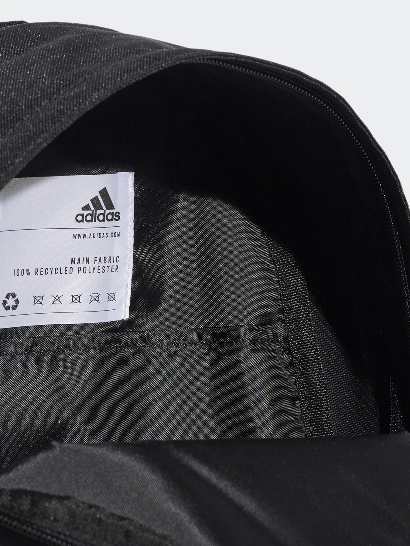 Рюкзаки Adidas Classic модель FT9233 Рюкзаки Adidas Classic модель FT9233 Фото