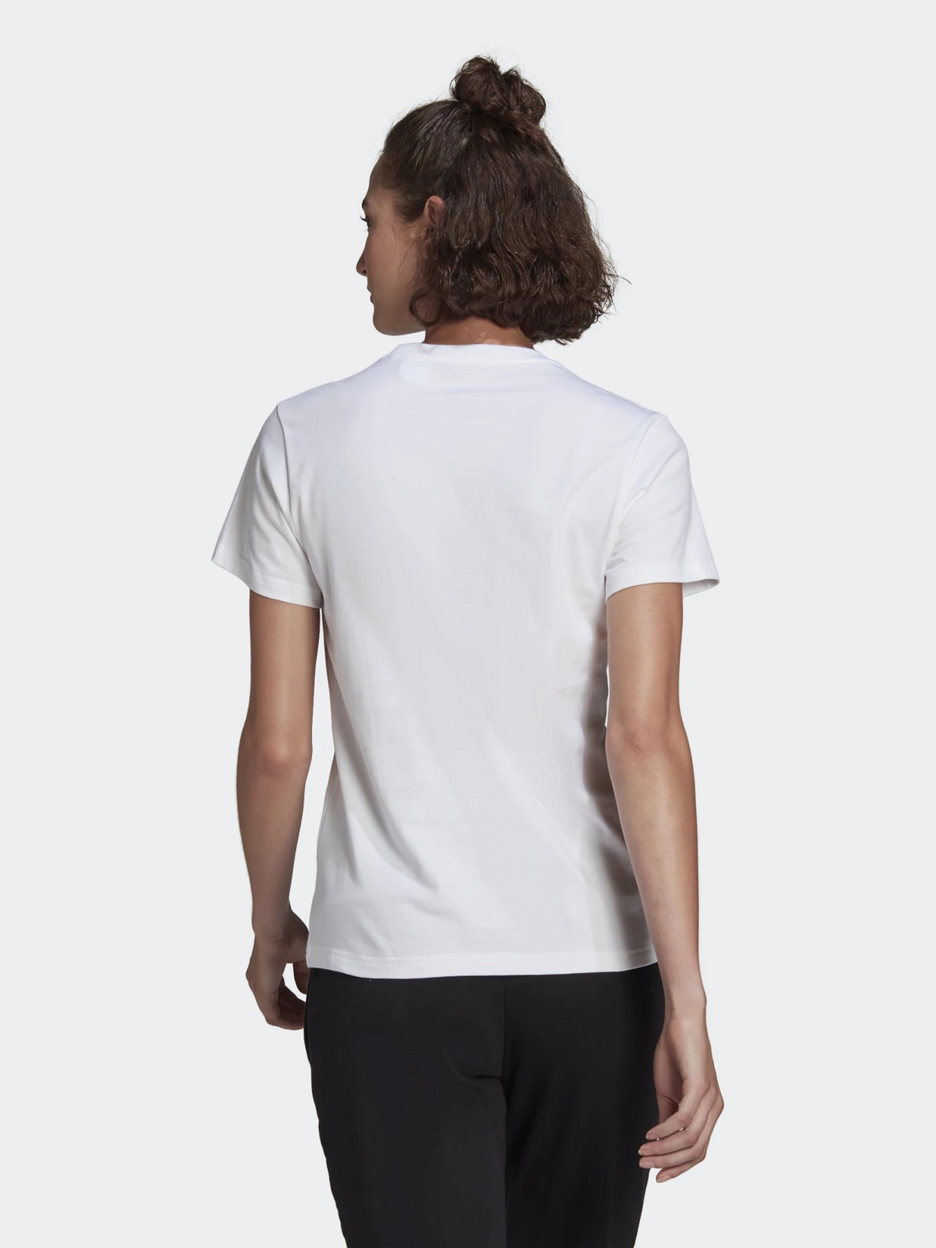Футболки и поло Adidas ESSENTIALS LOGO SPORTSWEAR модель GL0649 Футболки и поло Adidas ESSENTIALS LOGO SPORTSWEAR модель GL0649 Фото
