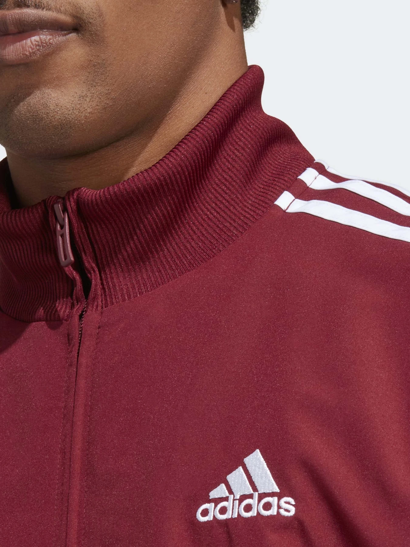 Костюмы Adidas Essentials модель IC6752 Костюмы Adidas Essentials модель IC6752 Фото