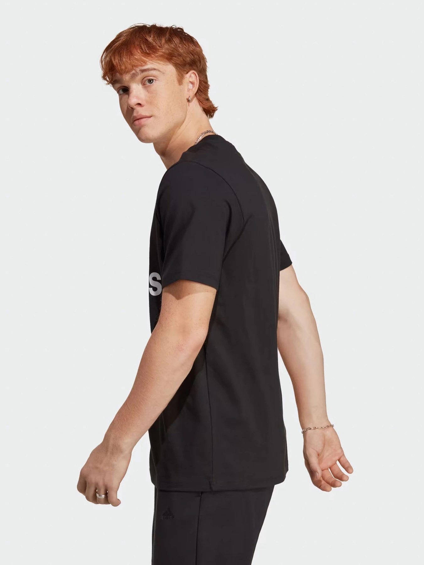 Футболки и поло Adidas Essentials Single Jersey Big Logo модель IC9347 Футболки и поло Adidas Essentials Single Jersey Big Logo модель IC9347 Фото