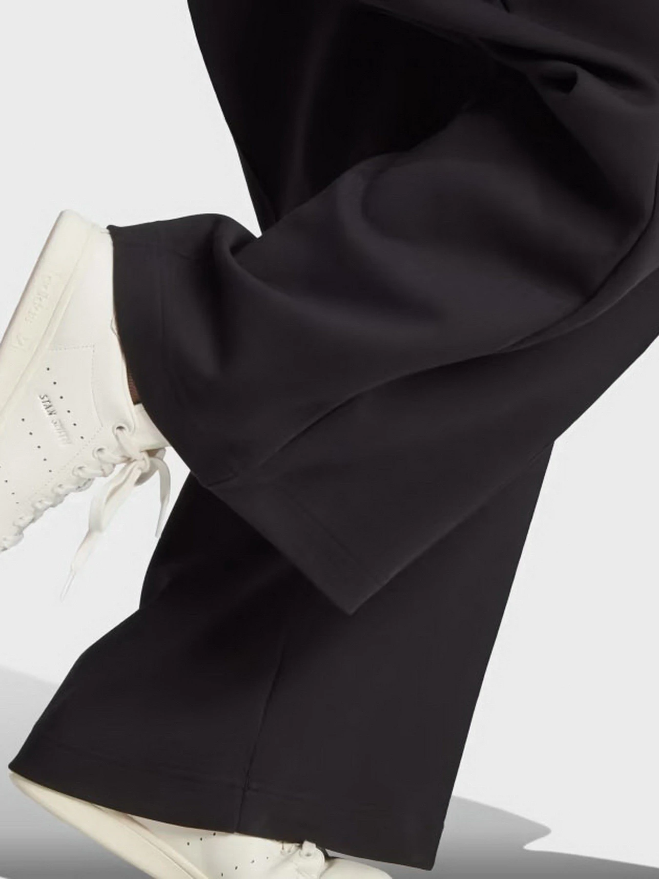 Брюки Adidas Premium Essentials Wide-leg Pintuck модель II8024 Брюки Adidas Premium Essentials Wide-leg Pintuck модель II8024 Фото