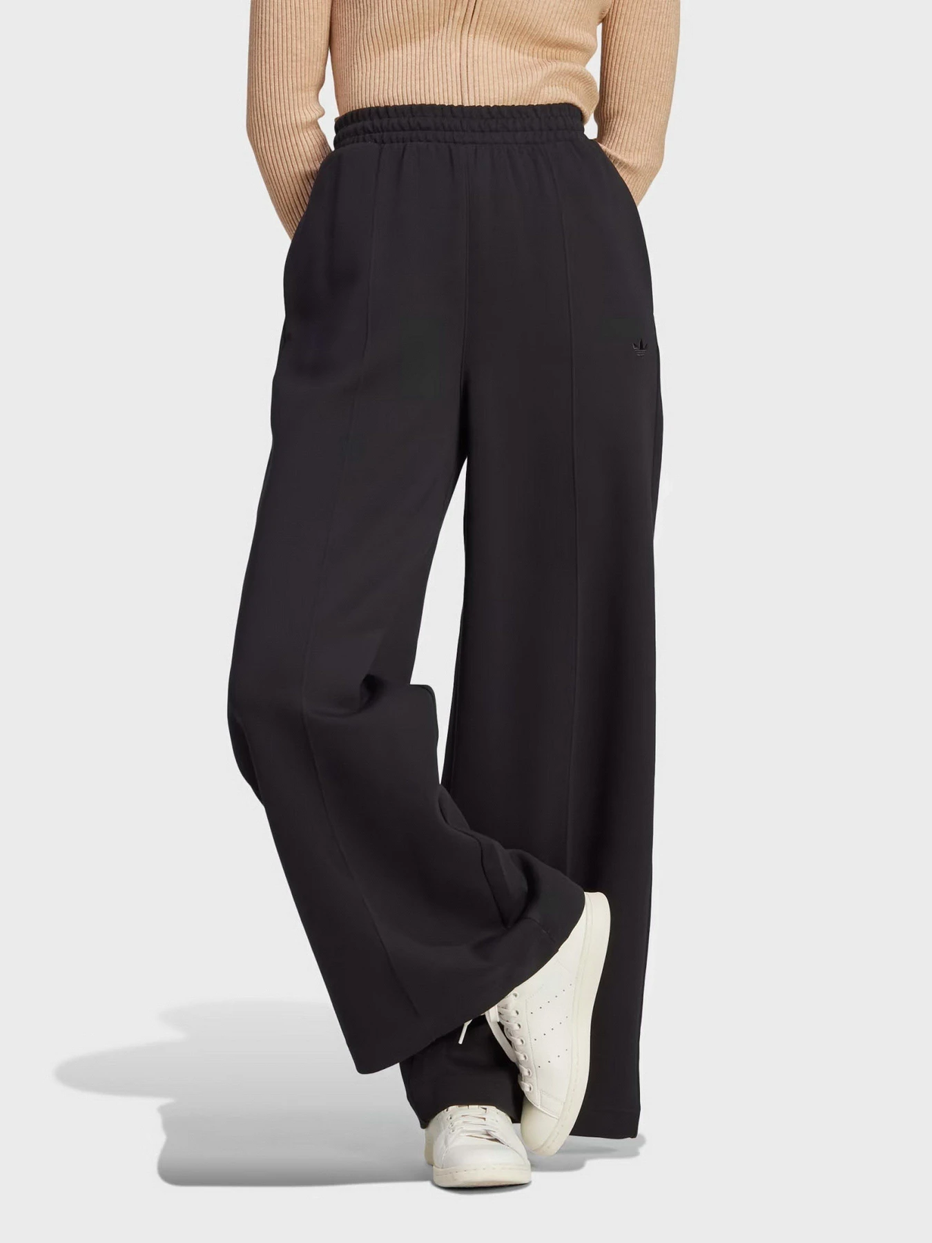 Брюки Adidas Premium Essentials Wide-leg Pintuck модель II8024 Брюки Adidas Premium Essentials Wide-leg Pintuck модель II8024 Фото