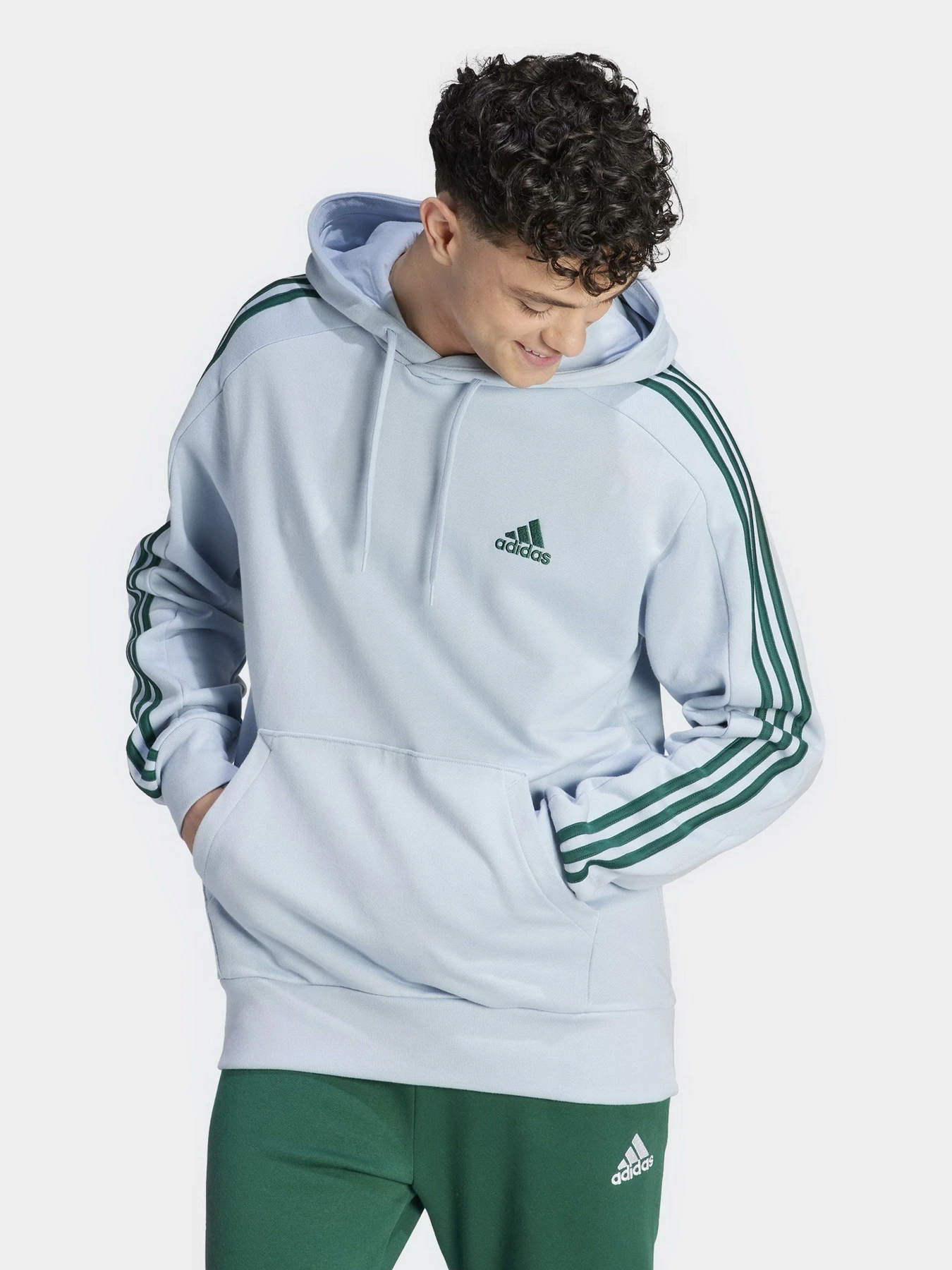 Худи и свитшоты Adidas Essentials French Terry 3-Stripes модель IJ8680 Худи и свитшоты Adidas Essentials French Terry 3-Stripes модель IJ8680 Фото