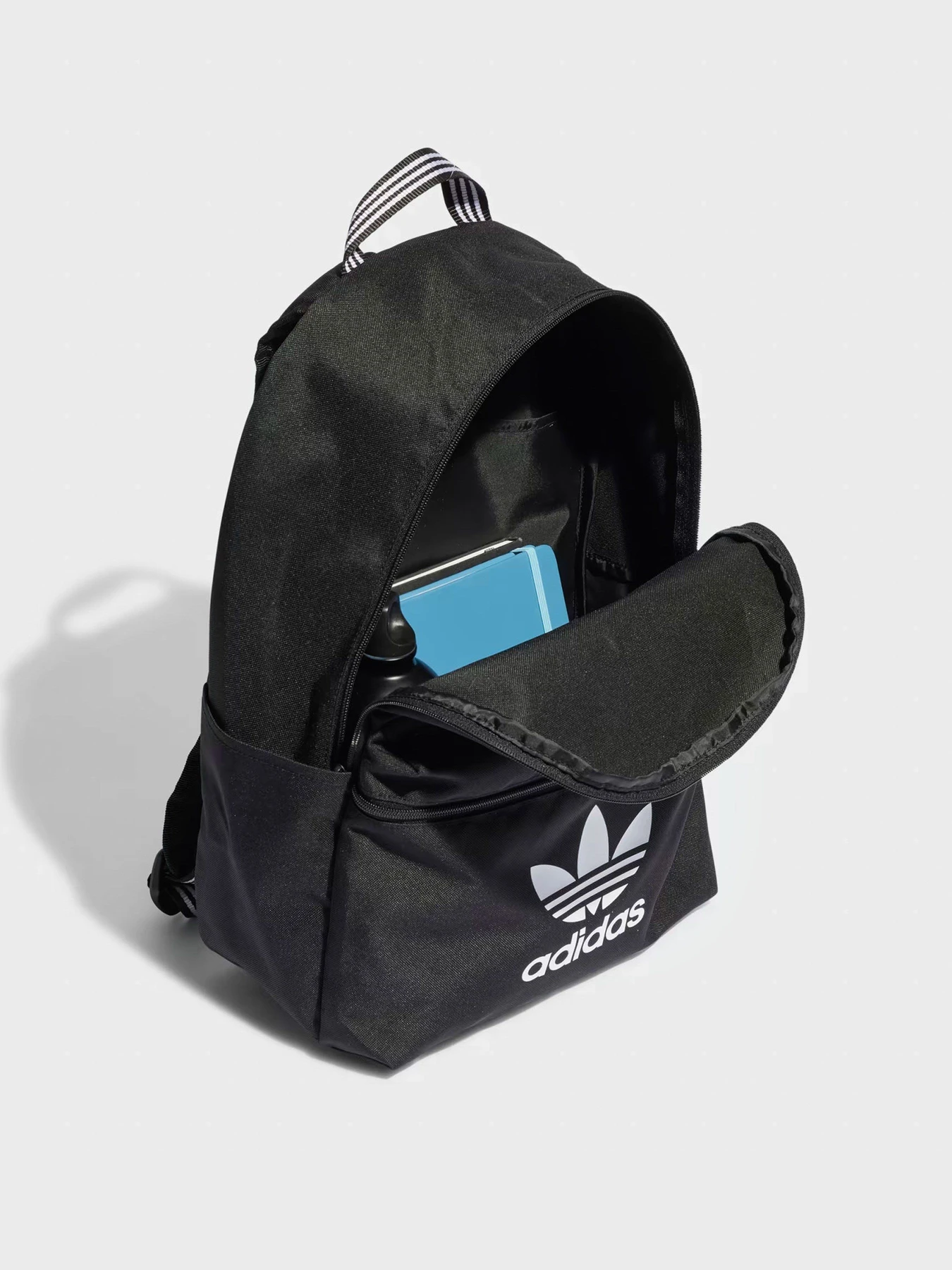 Рюкзаки Adidas ADICOLOR 21L модель IJ0761 Фото