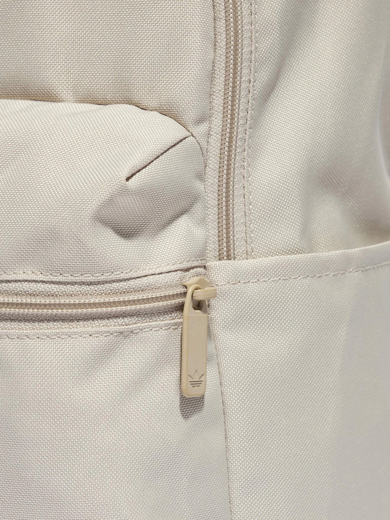 Рюкзаки Adidas Adicolor модель IL1963 Рюкзаки Adidas Adicolor модель IL1963 Фото