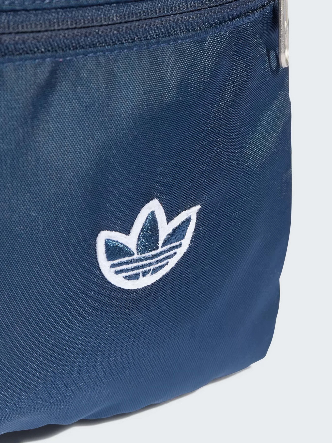 Рюкзаки Adidas Premium Essentials Originals модель IL4839 Рюкзаки Adidas Premium Essentials Originals модель IL4839 Фото