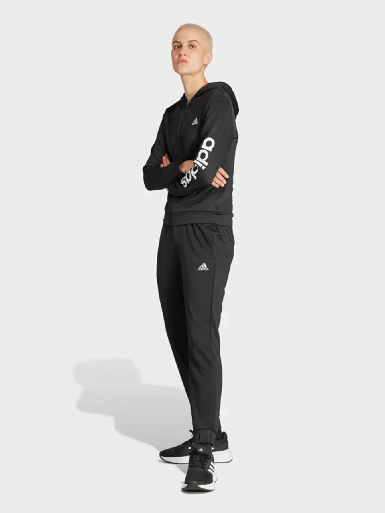 Костюмы Adidas Linear модель HZ2258 Костюмы Adidas Linear модель HZ2258 Фото