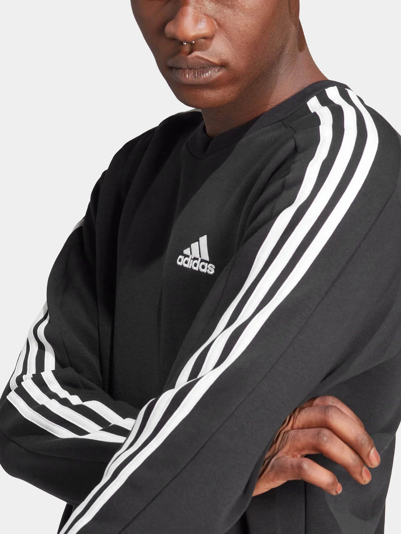 Худи и свитшоты Adidas ESSENTIALS FLEECE 3-STRIPES модель IB4027 Худи и свитшоты Adidas ESSENTIALS FLEECE 3-STRIPES модель IB4027 Фото