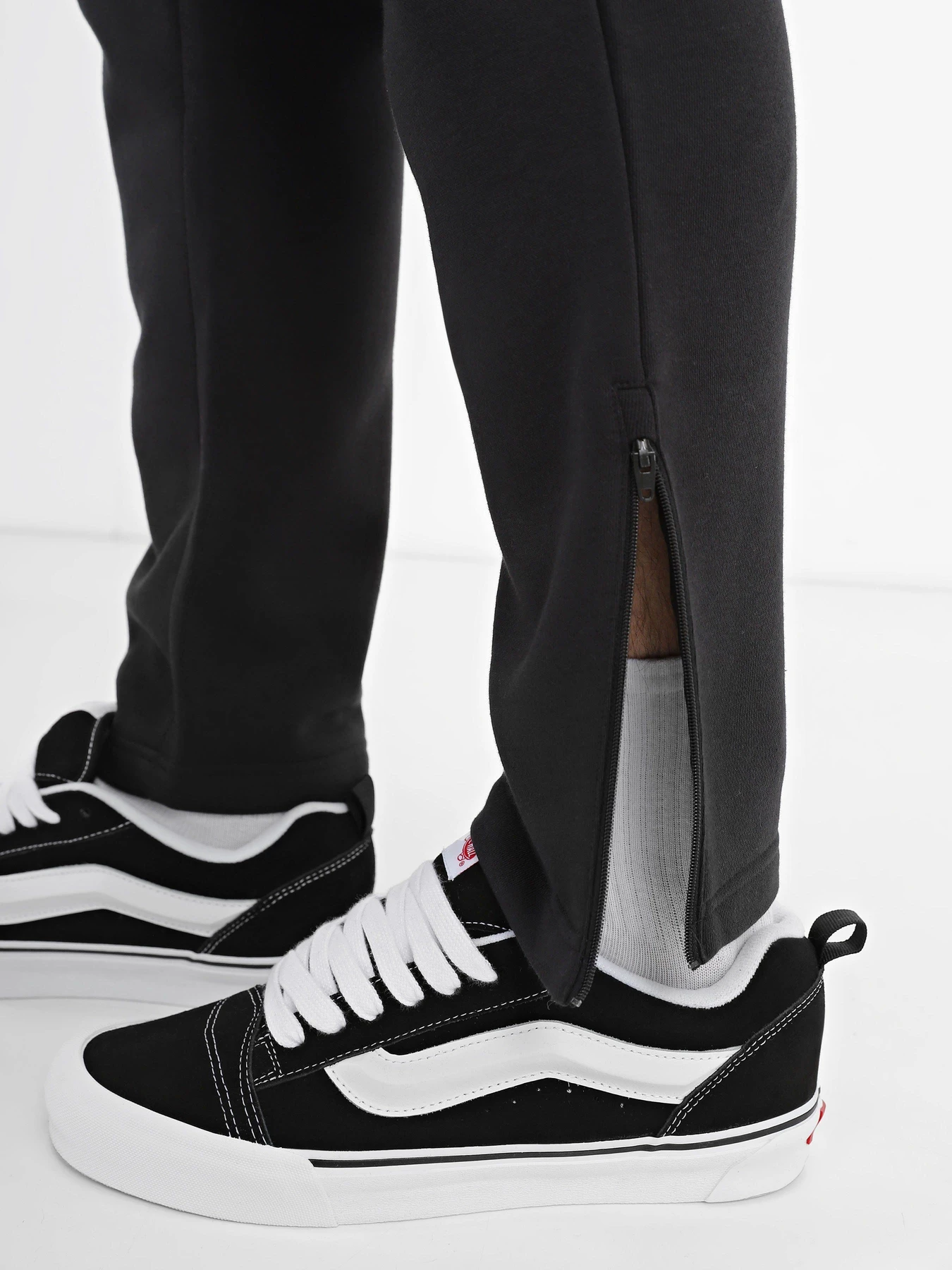Брюки Adidas All SZN Fleece модель IB4070 Фото