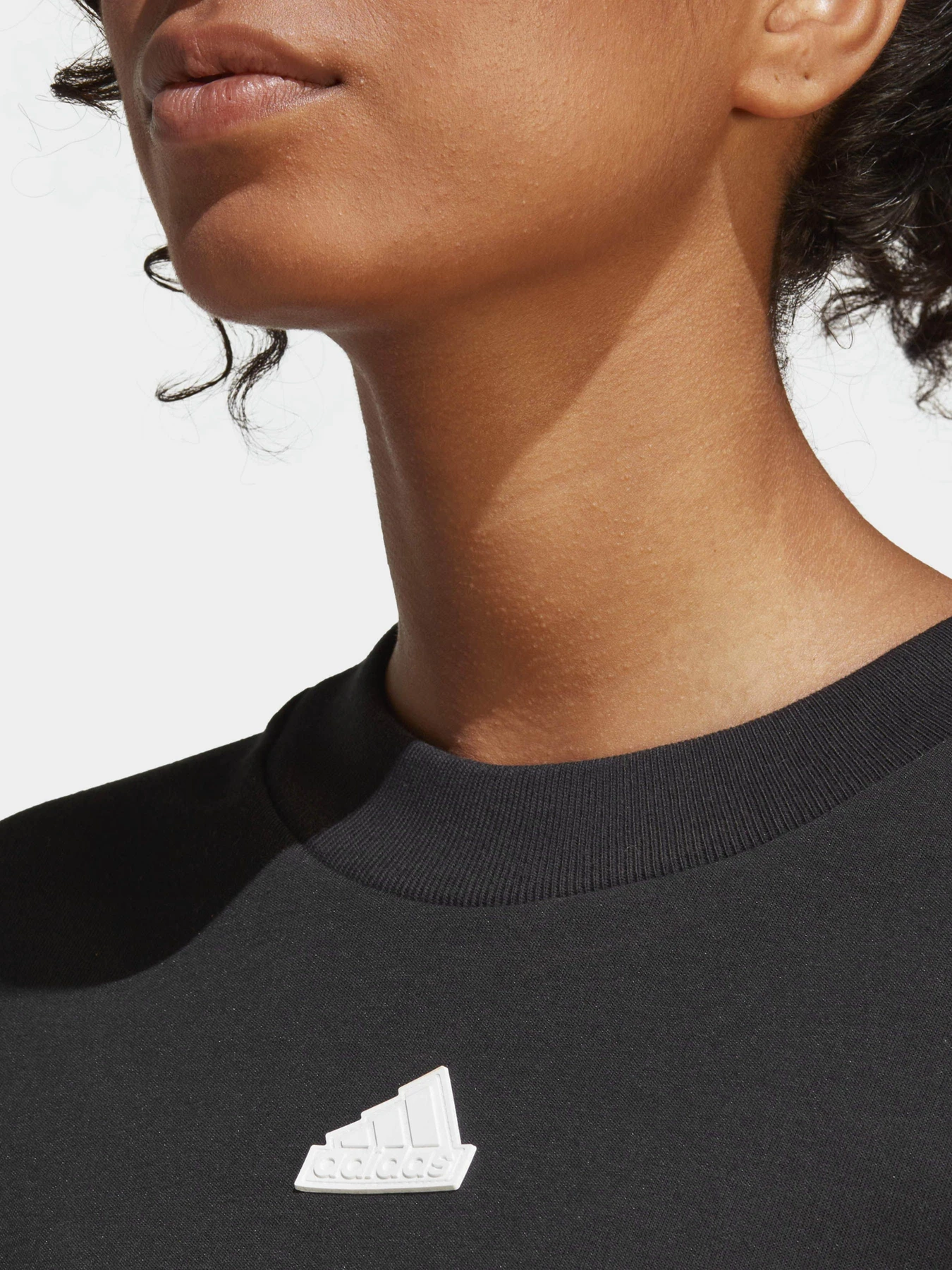 Худи и свитшоты Adidas Future Icons 3-Stripes Sportswear модель IB8494 Худи и свитшоты Adidas Future Icons 3-Stripes Sportswear модель IB8494 Фото