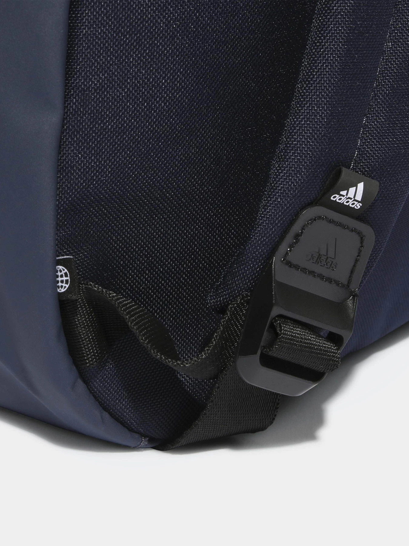 Рюкзаки Adidas CLASSIC BADGE OF SPORT 27L модель HR9809 Рюкзаки Adidas CLASSIC BADGE OF SPORT 27L модель HR9809 Фото