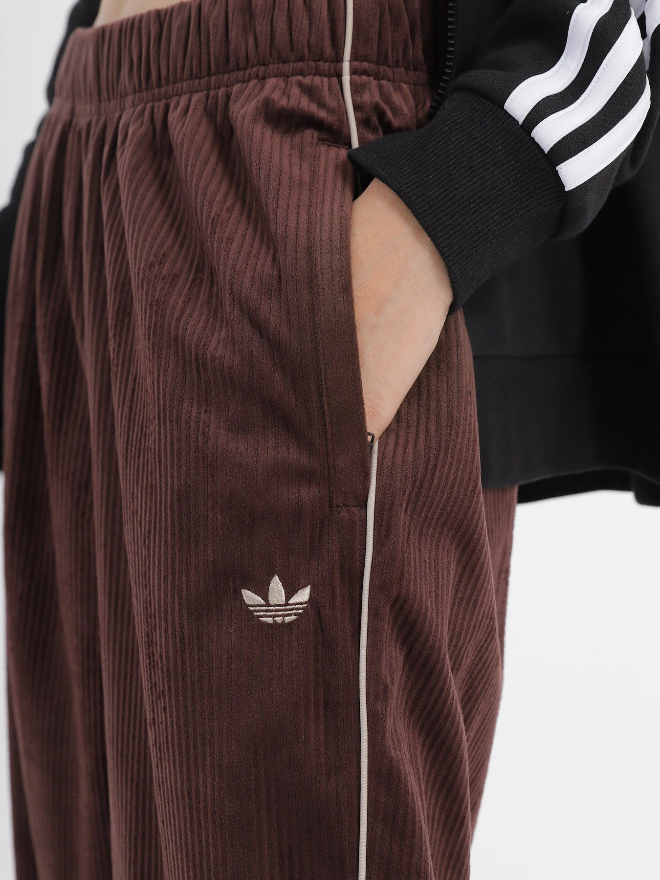 Брюки Adidas Open Hem Originals модель II8083 Брюки Adidas Open Hem Originals модель II8083 Фото
