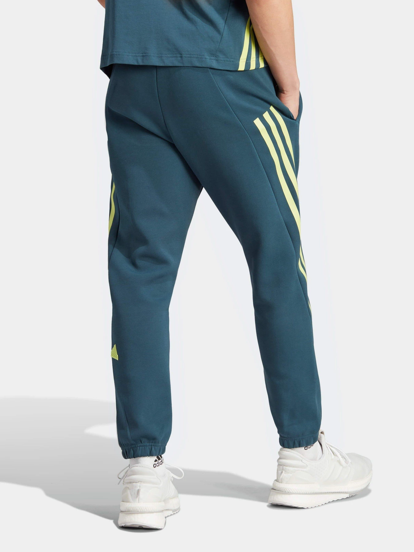 Брюки Adidas Future Icons 3-Stripes модель IJ6372 Фото
