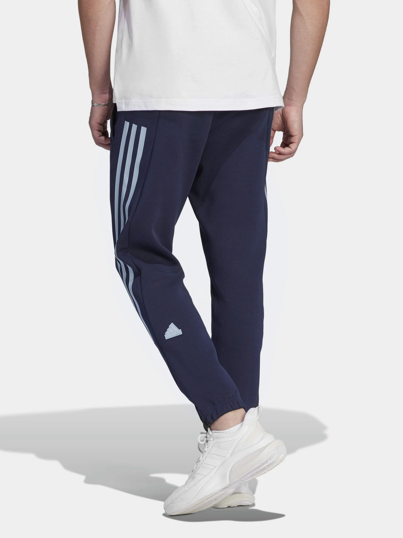 Брюки Adidas Future Icons 3-Stripes модель IJ6373 Брюки Adidas Future Icons 3-Stripes модель IJ6373 Фото