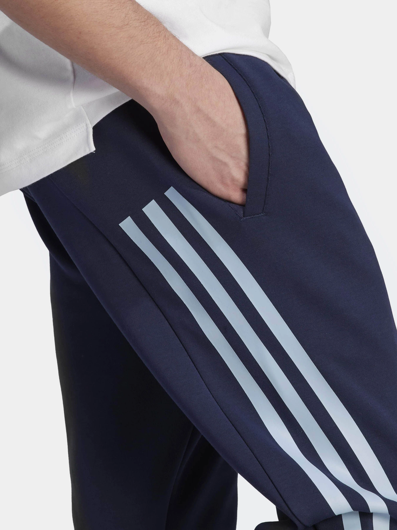 Брюки Adidas Future Icons 3-Stripes модель IJ6373 Брюки Adidas Future Icons 3-Stripes модель IJ6373 Фото