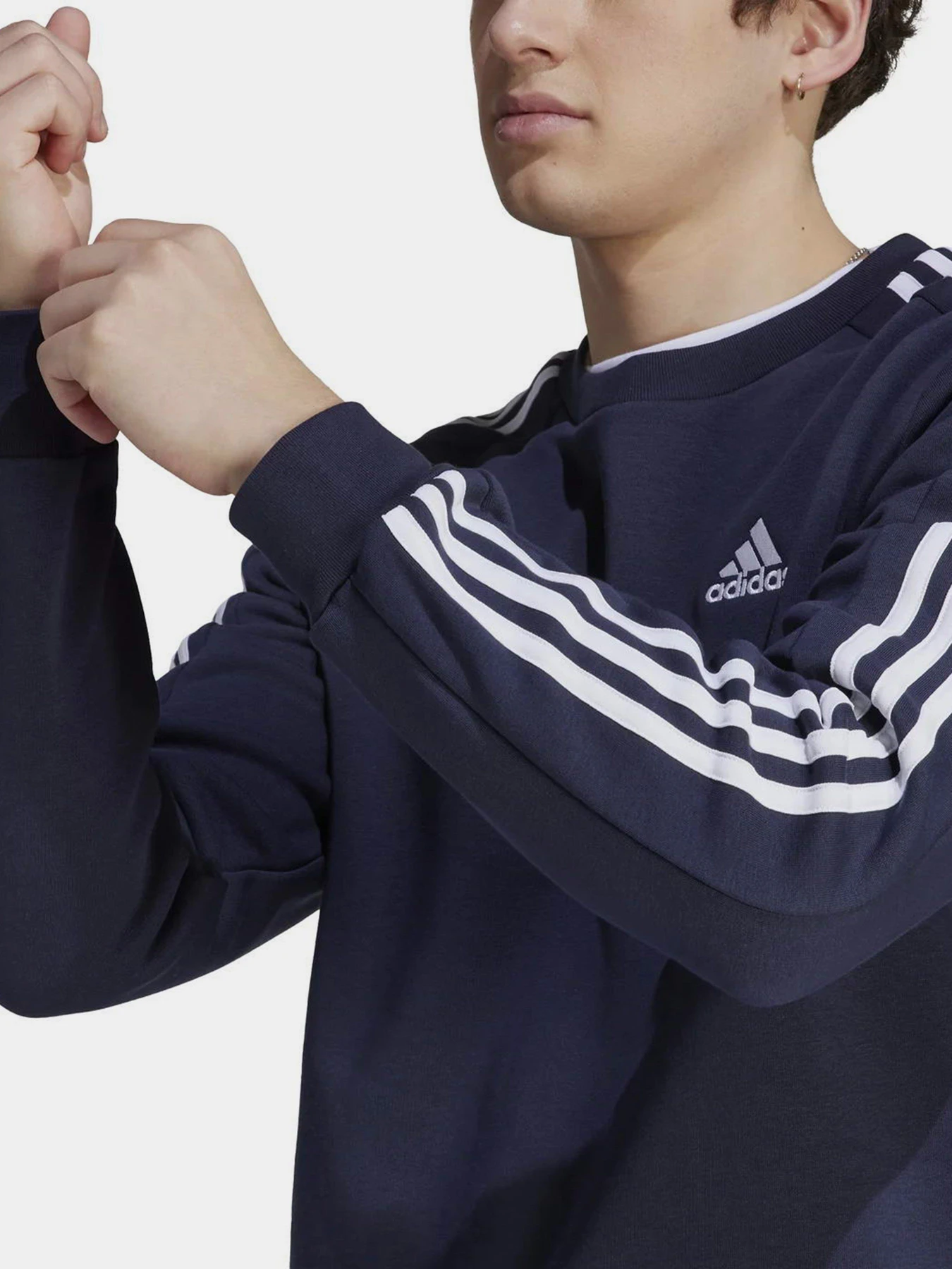 Худі та світшоти Adidas Essentials Fleece 3-Stripes модель IJ6469 Худі та світшоти Adidas Essentials Fleece 3-Stripes модель IJ6469 Фото