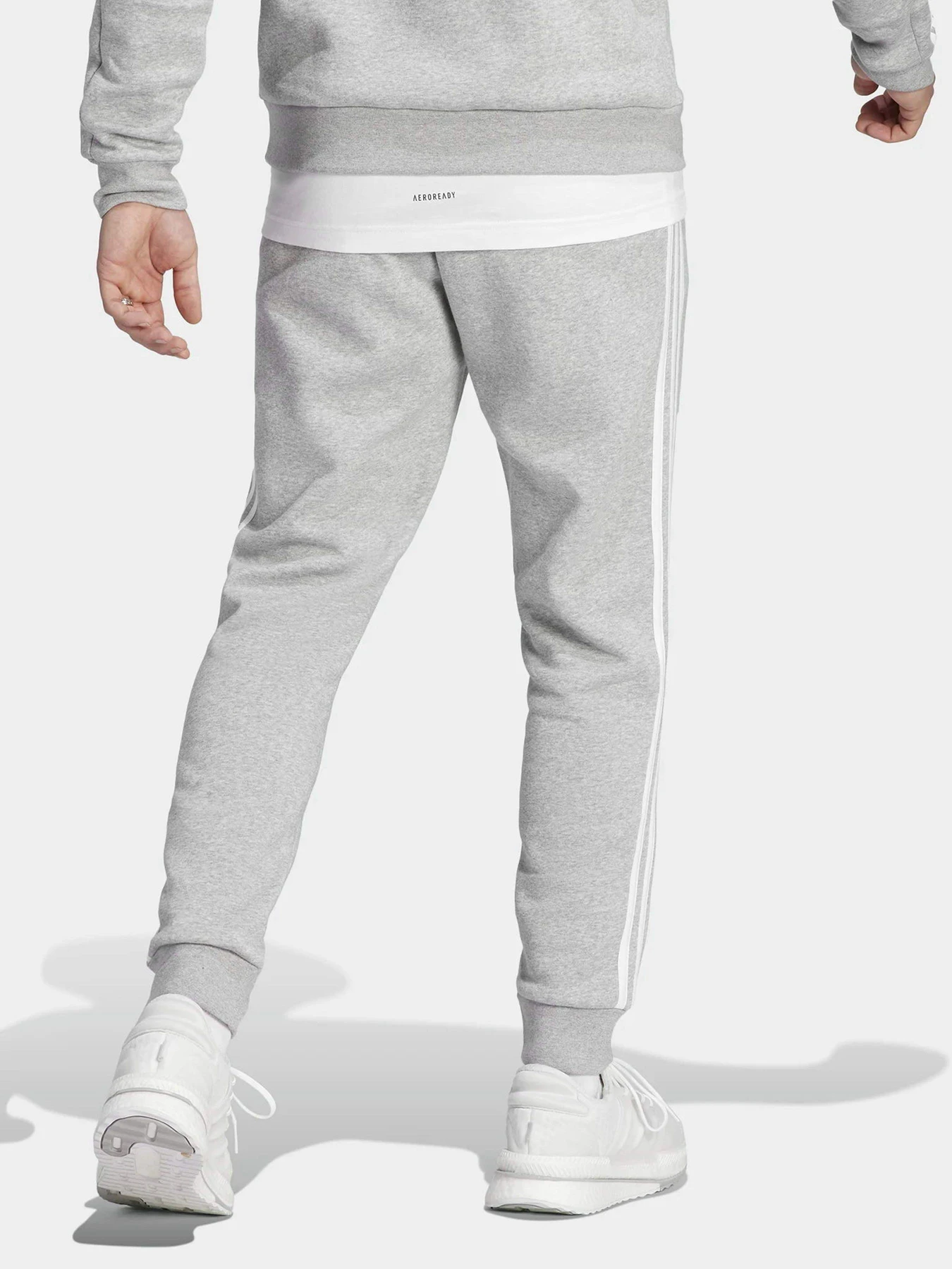 Брюки Adidas ESSENTIALS FLEECE 3-STRIPES TA модель IJ6494 Брюки Adidas ESSENTIALS FLEECE 3-STRIPES TA модель IJ6494 Фото