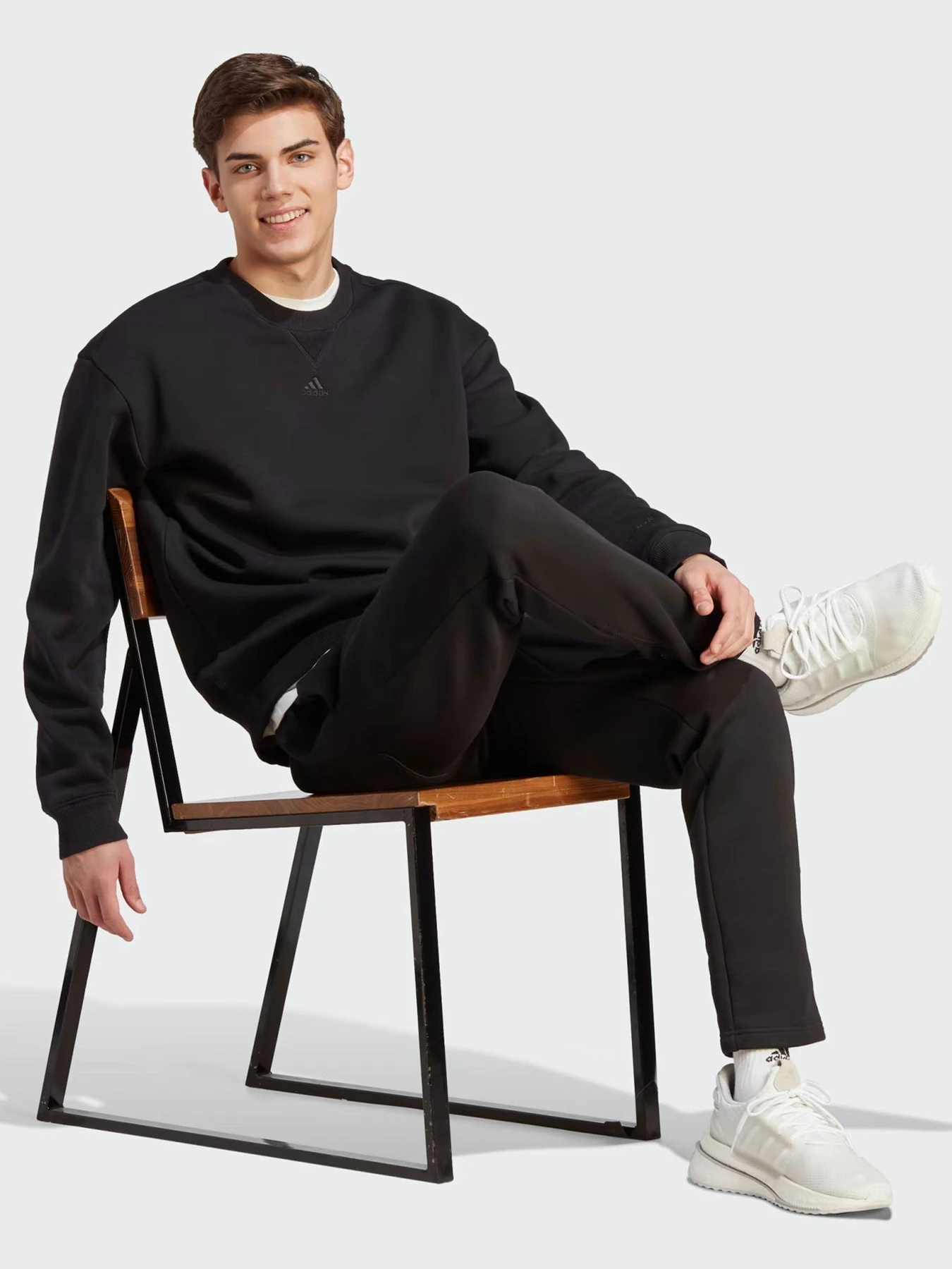 Худи и свитшоты Adidas All SZN Fleece модель IJ6903 Фото