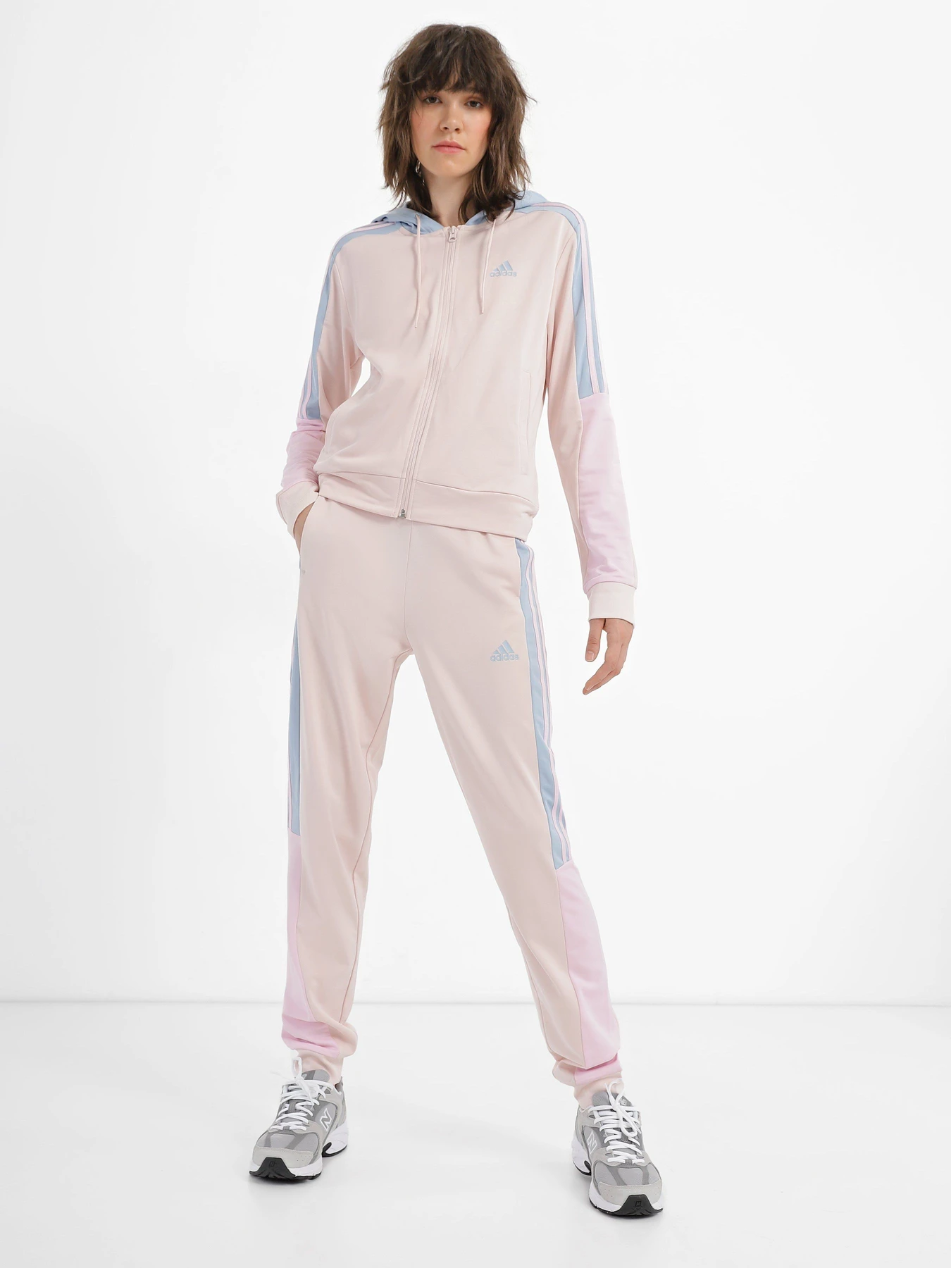 Костюмы Adidas Boldblock модель IJ8759 Костюмы Adidas Boldblock модель IJ8759 Фото