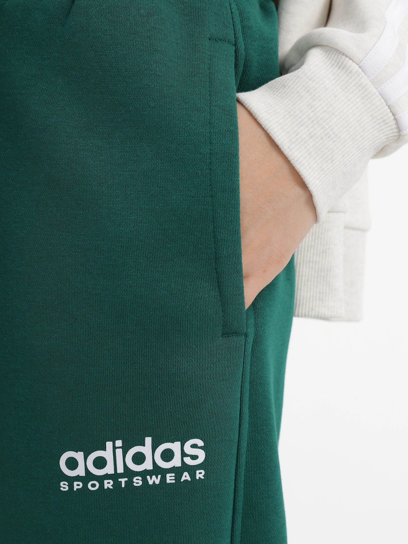 Брюки Adidas All SZN Fleece Graphic Sportswear модель IL3240 Брюки Adidas All SZN Fleece Graphic Sportswear модель IL3240 Фото