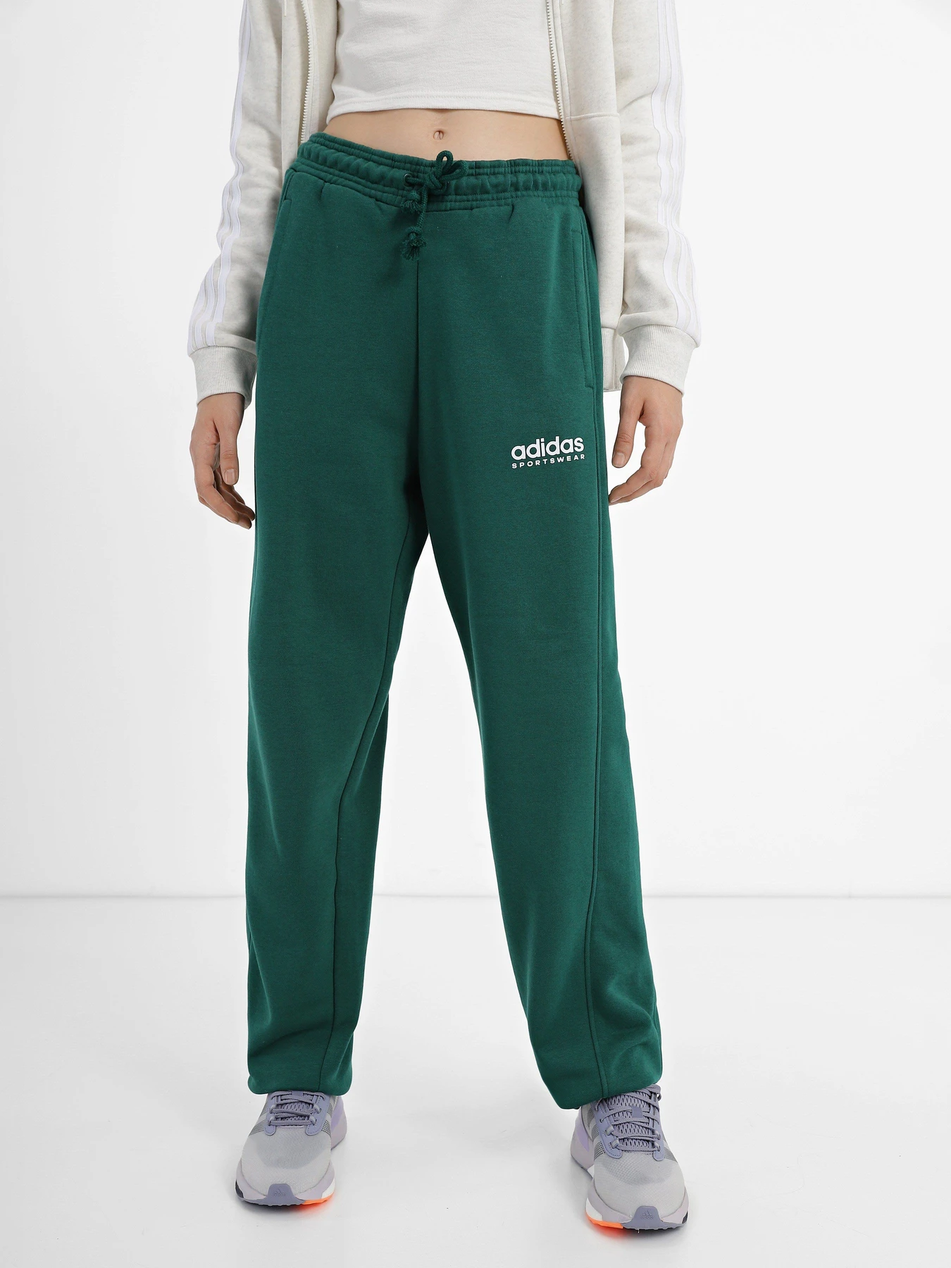 Брюки Adidas All SZN Fleece Graphic Sportswear модель IL3240 Брюки Adidas All SZN Fleece Graphic Sportswear модель IL3240 Фото