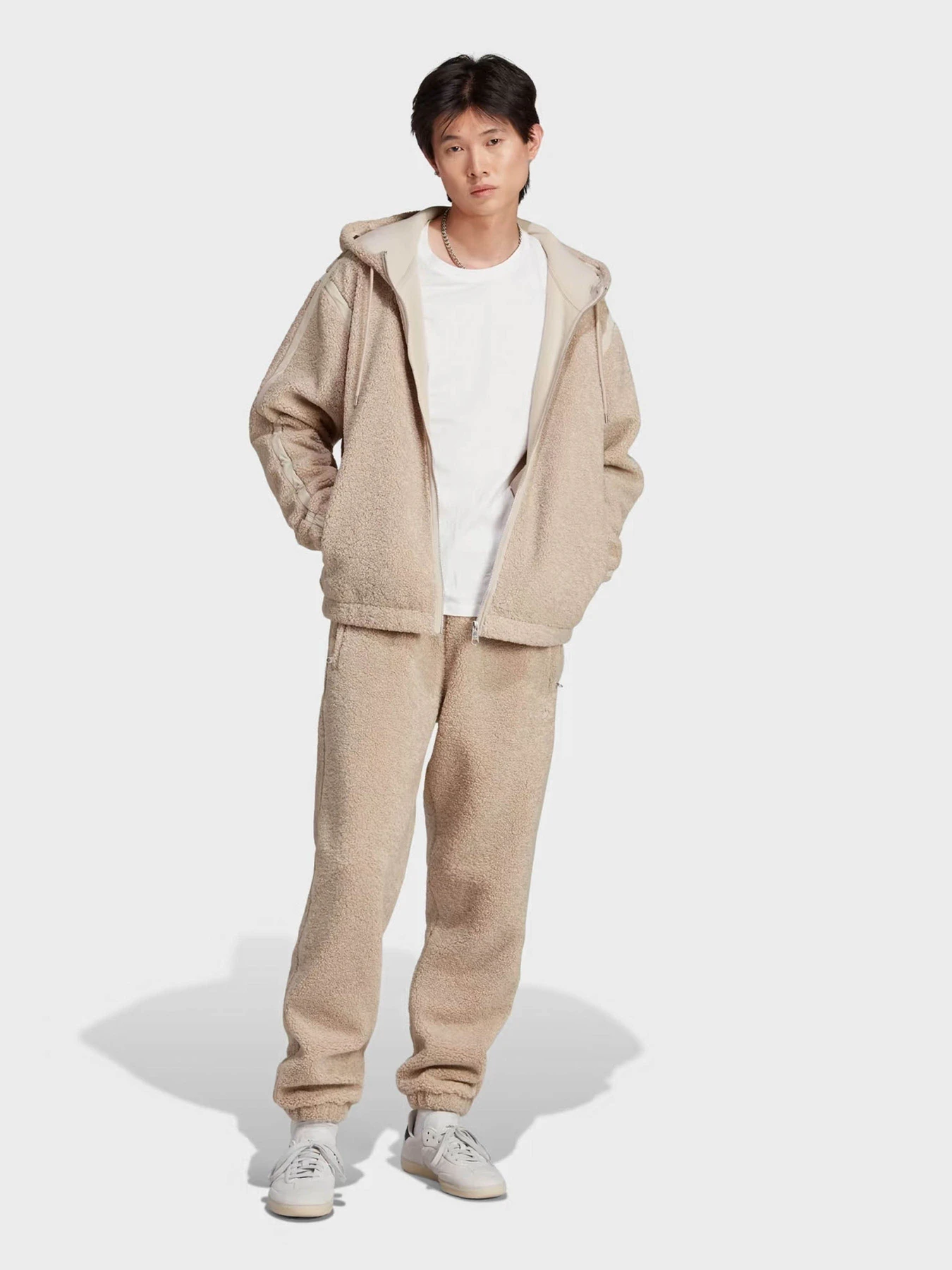 Худи и свитшоты Adidas Premium Essentials Fleece Originals модель IM4441 Худи и свитшоты Adidas Premium Essentials Fleece Originals модель IM4441 Фото