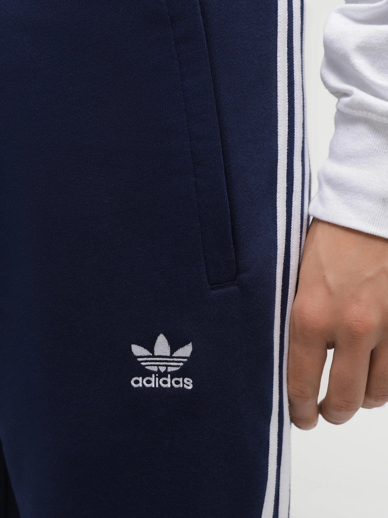 Брюки Adidas Classics 3-Stripes модель IB1418 Брюки Adidas Classics 3-Stripes модель IB1418 Фото
