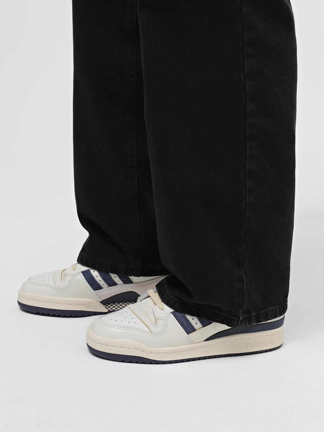 Кеды Adidas Originals Forum 84 Low модель IE9935 Кеды Adidas Originals Forum 84 Low модель IE9935 Фото