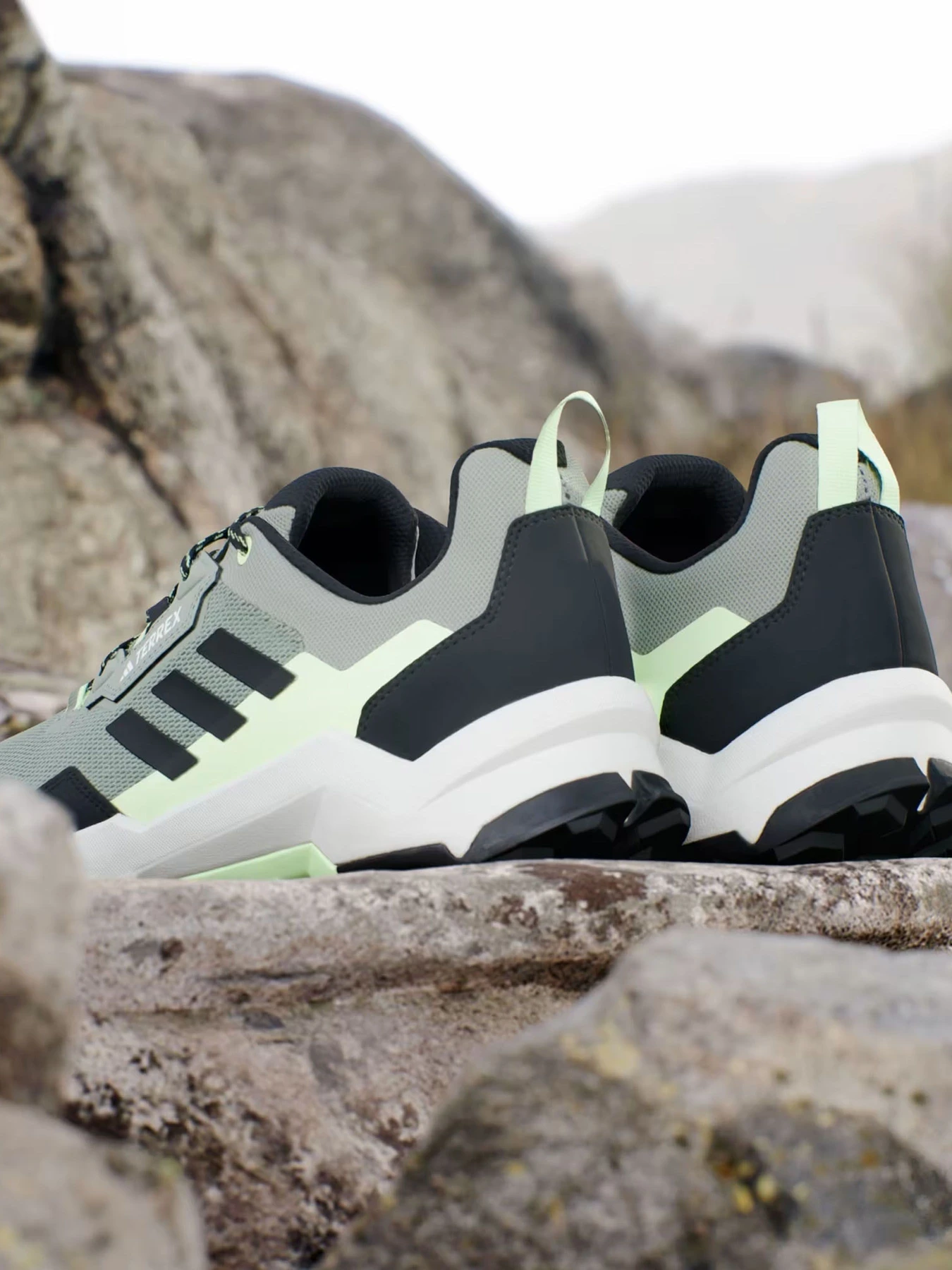 Кросівки Adidas TERREX AX4 HIKING модель IG5683 Кросівки Adidas TERREX AX4 HIKING модель IG5683 Фото