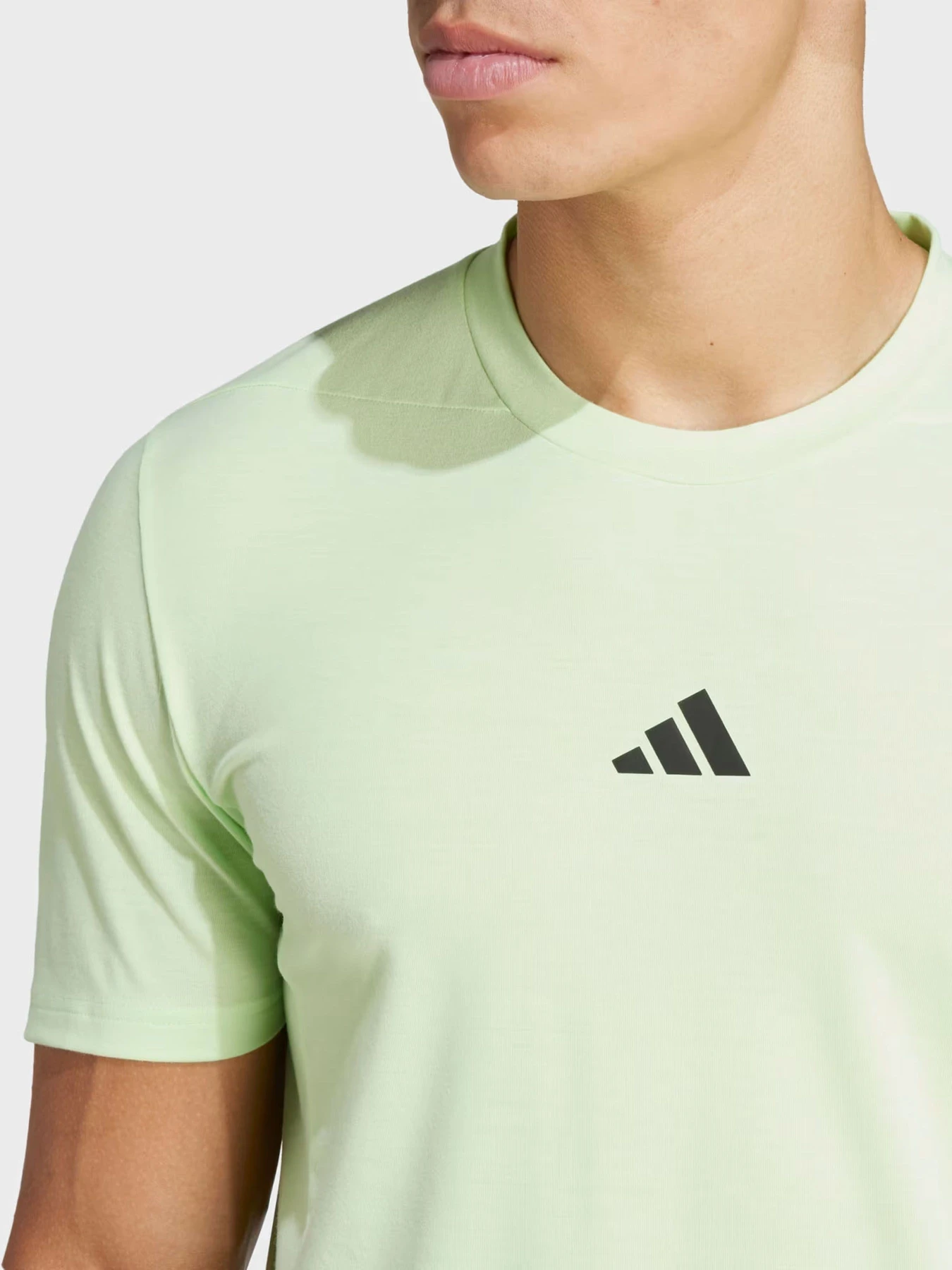Футболки и поло Adidas DESIGNED FOR TRAINING WORKOUT модель IS3813 Футболки и поло Adidas DESIGNED FOR TRAINING WORKOUT модель IS3813 Фото