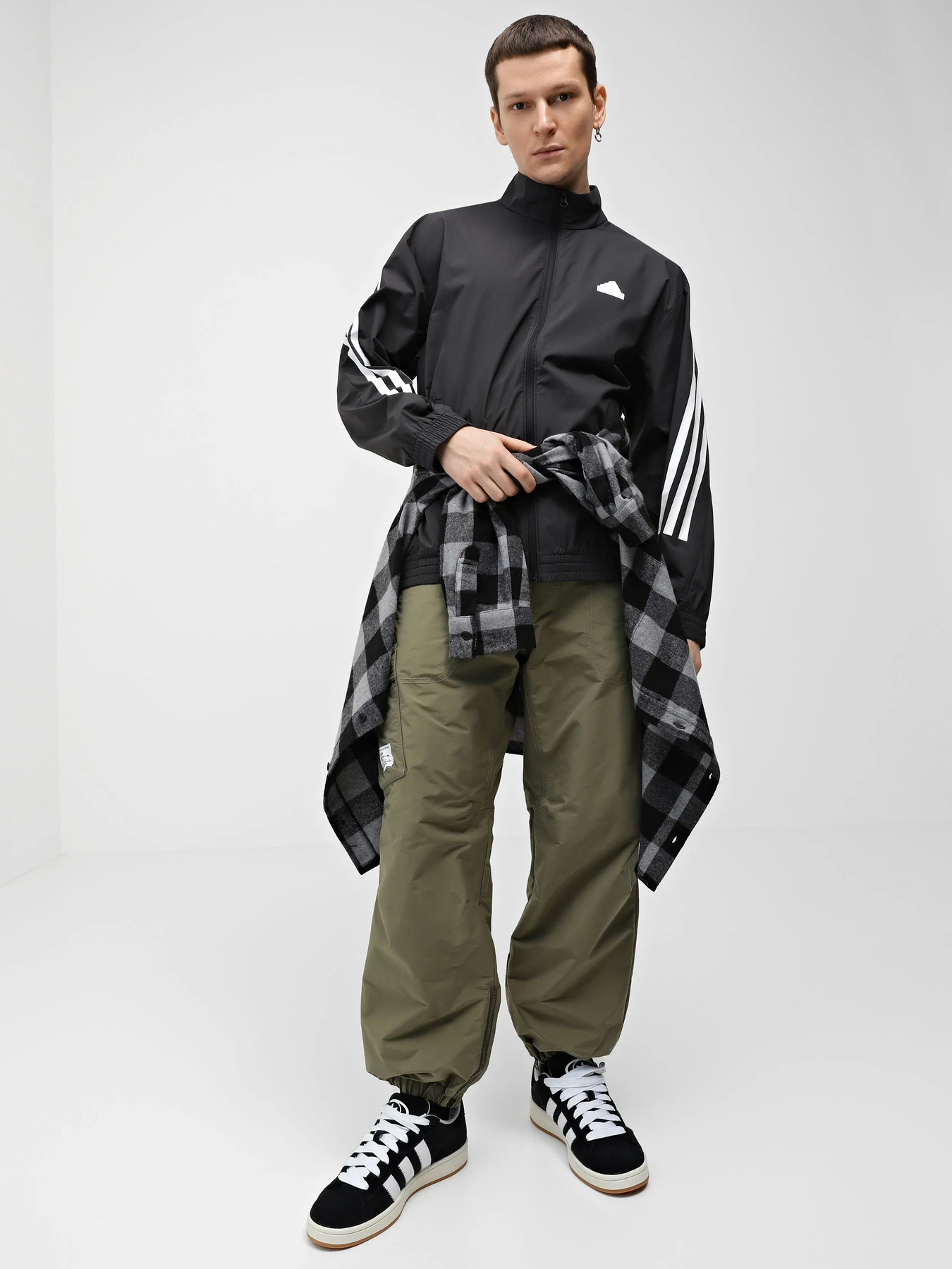 Худи и свитшоты Adidas FUTURE ICONS 3-STRIPES WOVEN модель IN3316 Худи и свитшоты Adidas FUTURE ICONS 3-STRIPES WOVEN модель IN3316 Фото