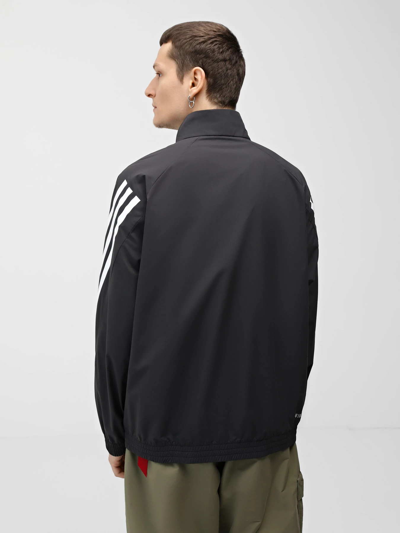 Худи и свитшоты Adidas FUTURE ICONS 3-STRIPES WOVEN модель IN3316 Худи и свитшоты Adidas FUTURE ICONS 3-STRIPES WOVEN модель IN3316 Фото
