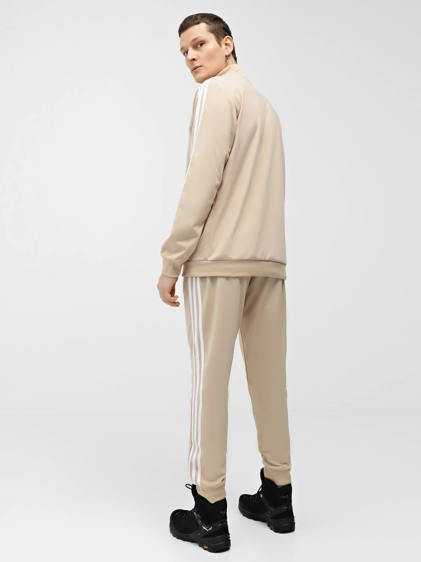 Костюмы Adidas BASIC 3-STRIPES модель IR8204 Костюмы Adidas BASIC 3-STRIPES модель IR8204 Фото