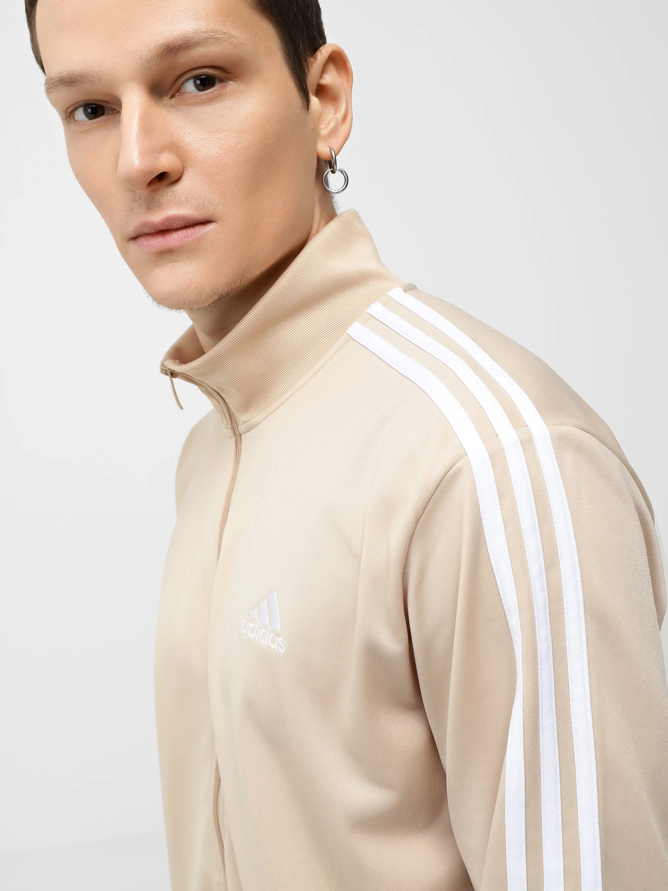 Костюмы Adidas BASIC 3-STRIPES модель IR8204 Костюмы Adidas BASIC 3-STRIPES модель IR8204 Фото