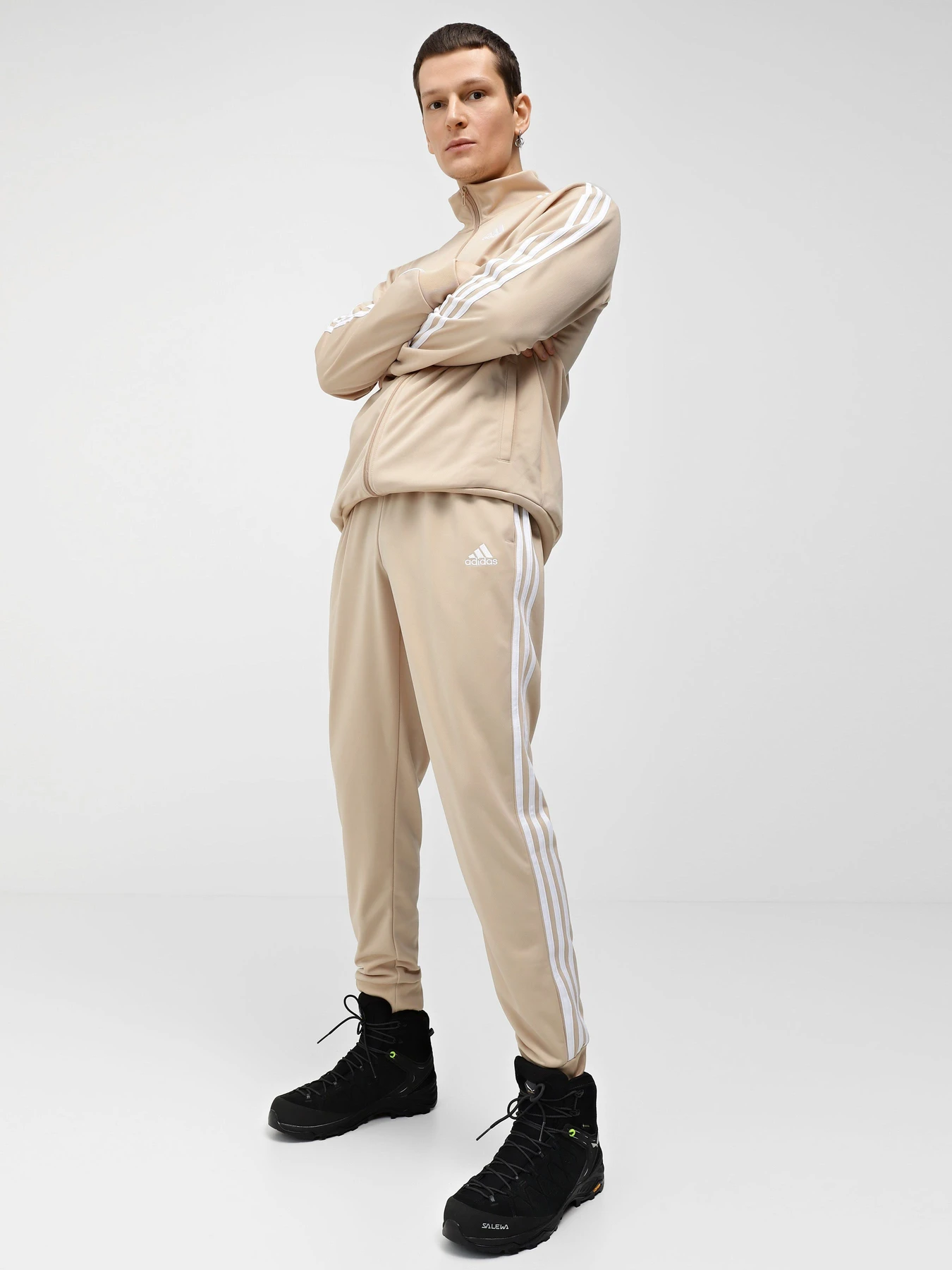 Костюмы Adidas BASIC 3-STRIPES модель IR8204 Костюмы Adidas BASIC 3-STRIPES модель IR8204 Фото