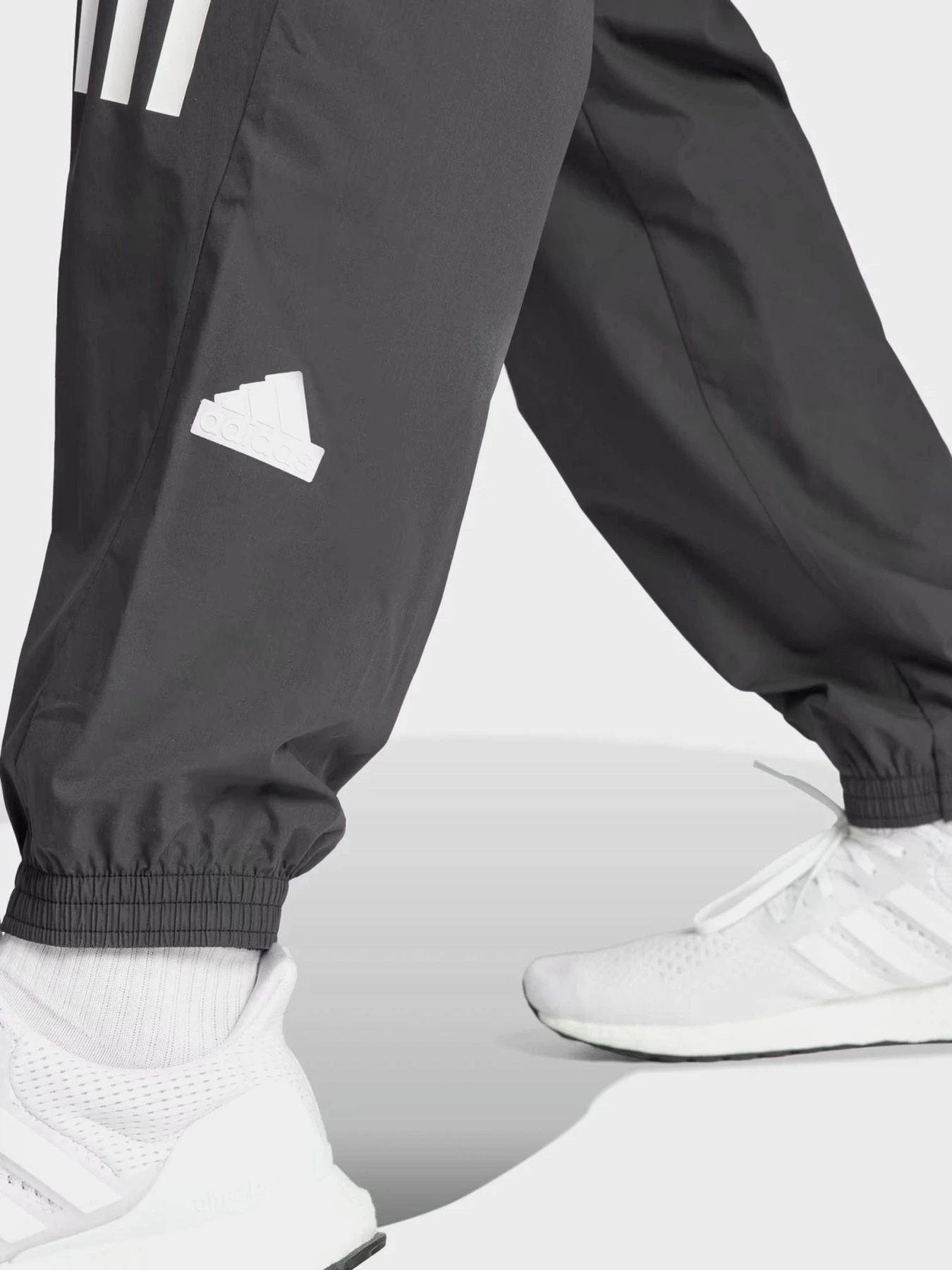 Брюки Adidas FUTURE ICONS 3-STRIPES WOVEN модель IN3318 Фото