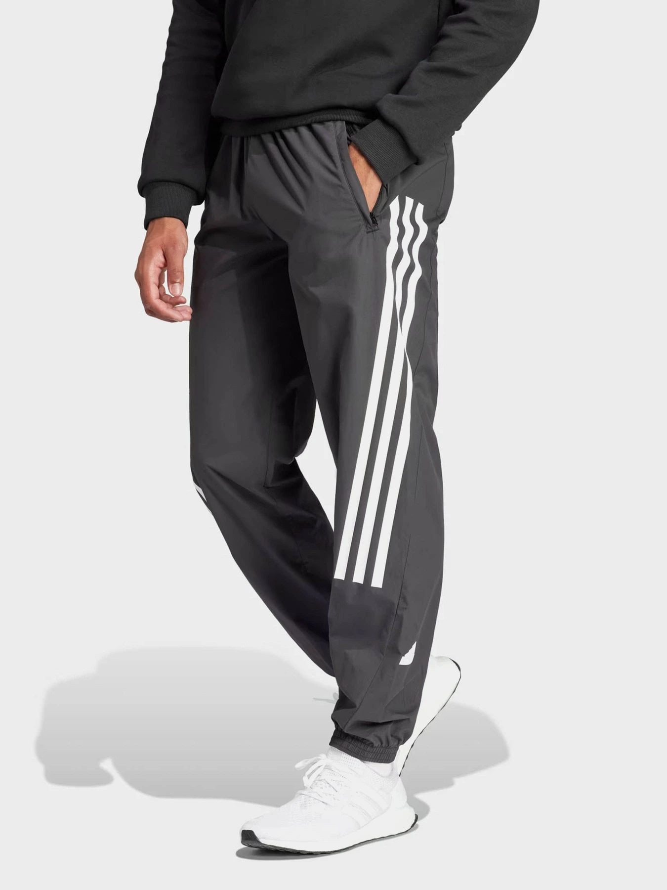 Брюки Adidas FUTURE ICONS 3-STRIPES WOVEN модель IN3318 Фото