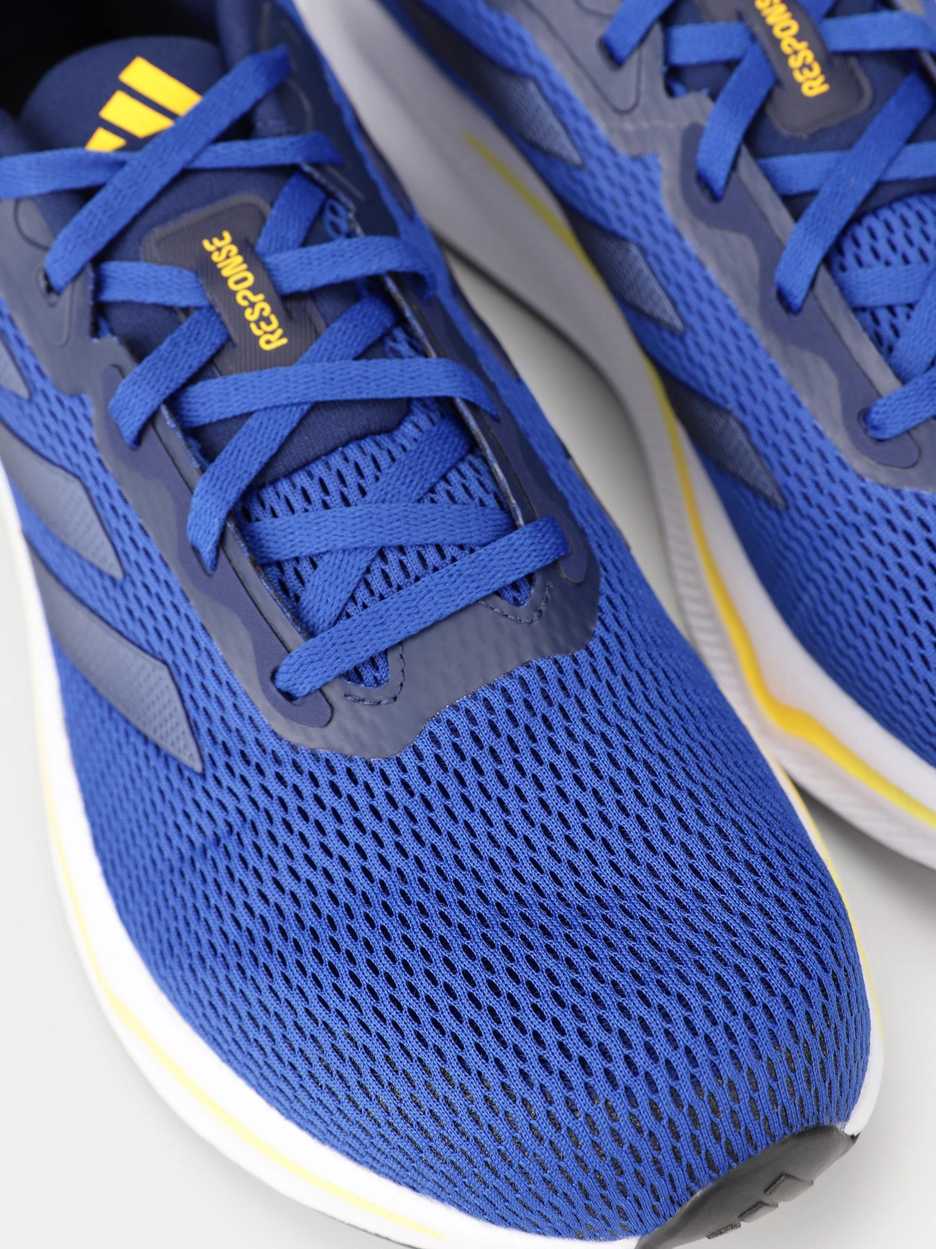 Кроссовки Adidas RESPONSE PERFORMANCE модель IF8597 Кроссовки Adidas RESPONSE PERFORMANCE модель IF8597 Фото