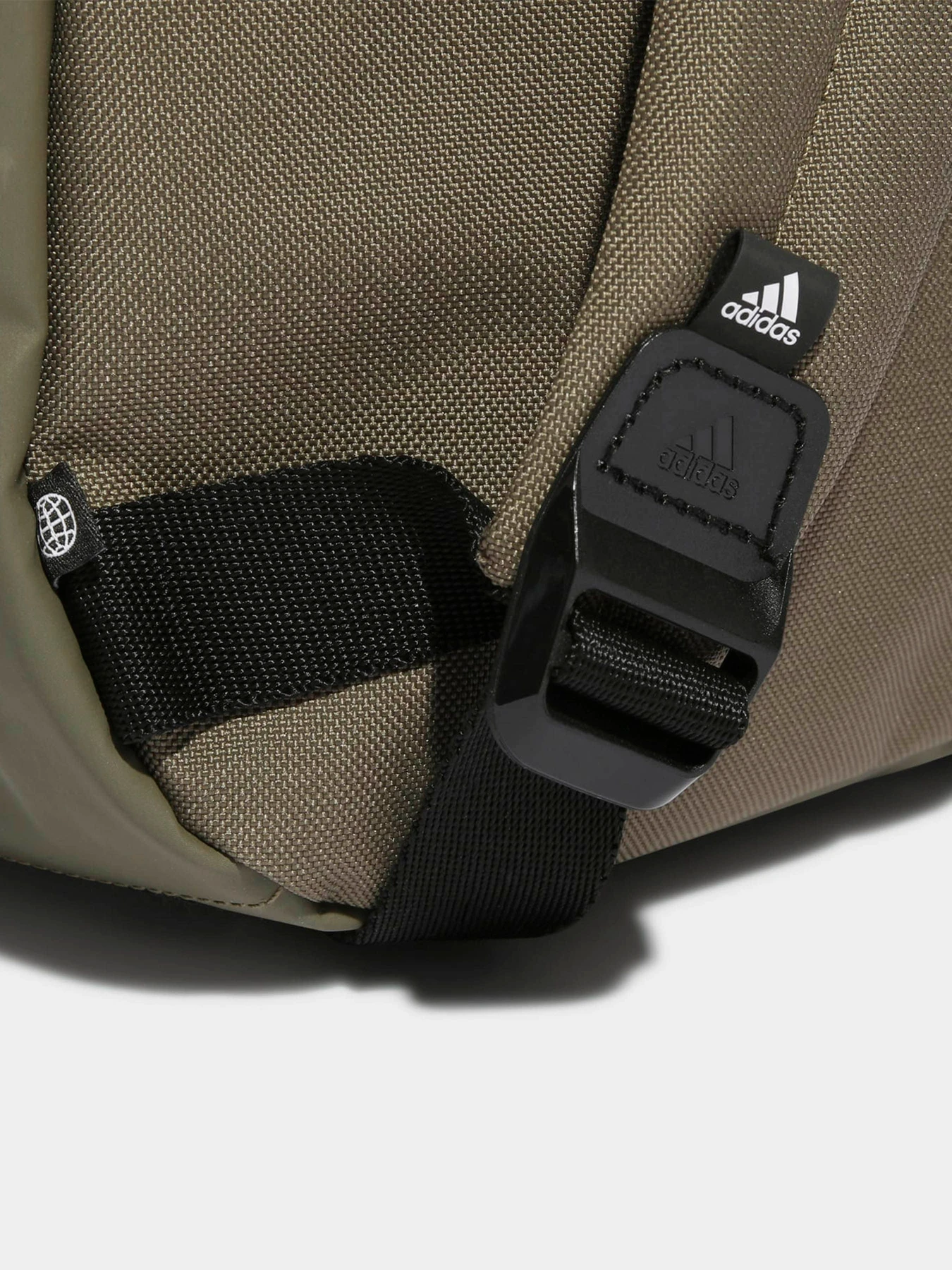 Рюкзаки Adidas CLASSIC BADGE OF SPORT 27.5L модель HR9810 Рюкзаки Adidas CLASSIC BADGE OF SPORT 27.5L модель HR9810 Фото
