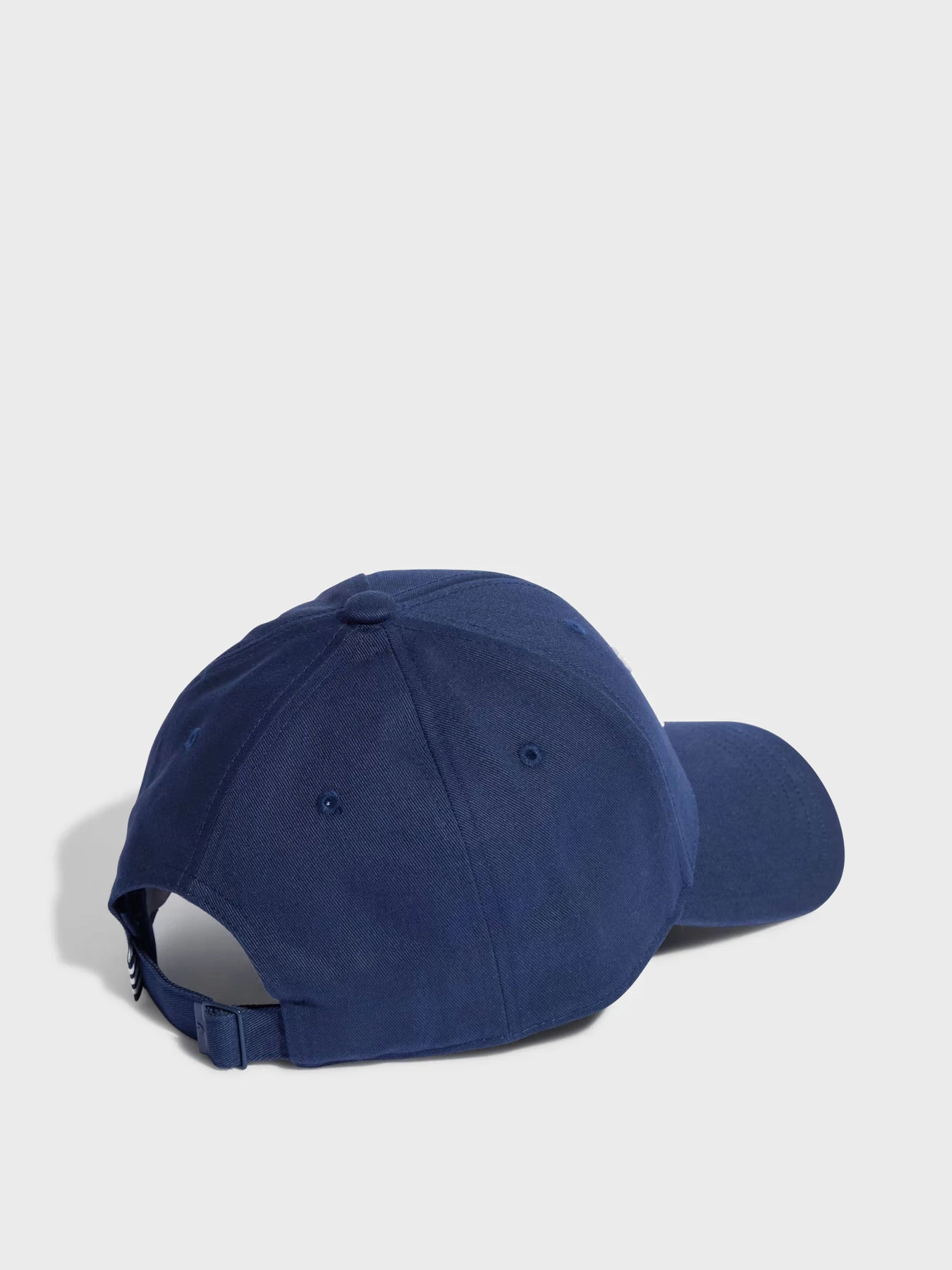 Шапки та кепки Adidas BASEB CLASS TRE модель IL4843 Шапки та кепки Adidas BASEB CLASS TRE модель IL4843 Фото
