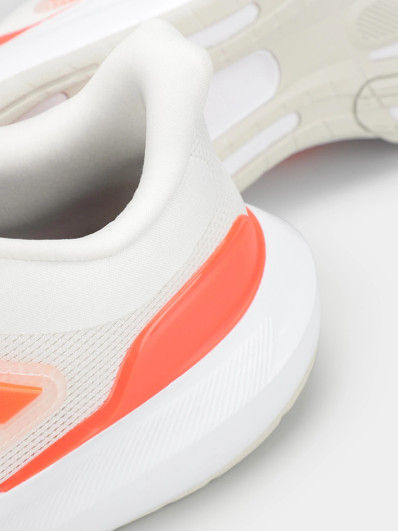 Кросівки Adidas ULTRABOUNCE модель IE0715 Фото