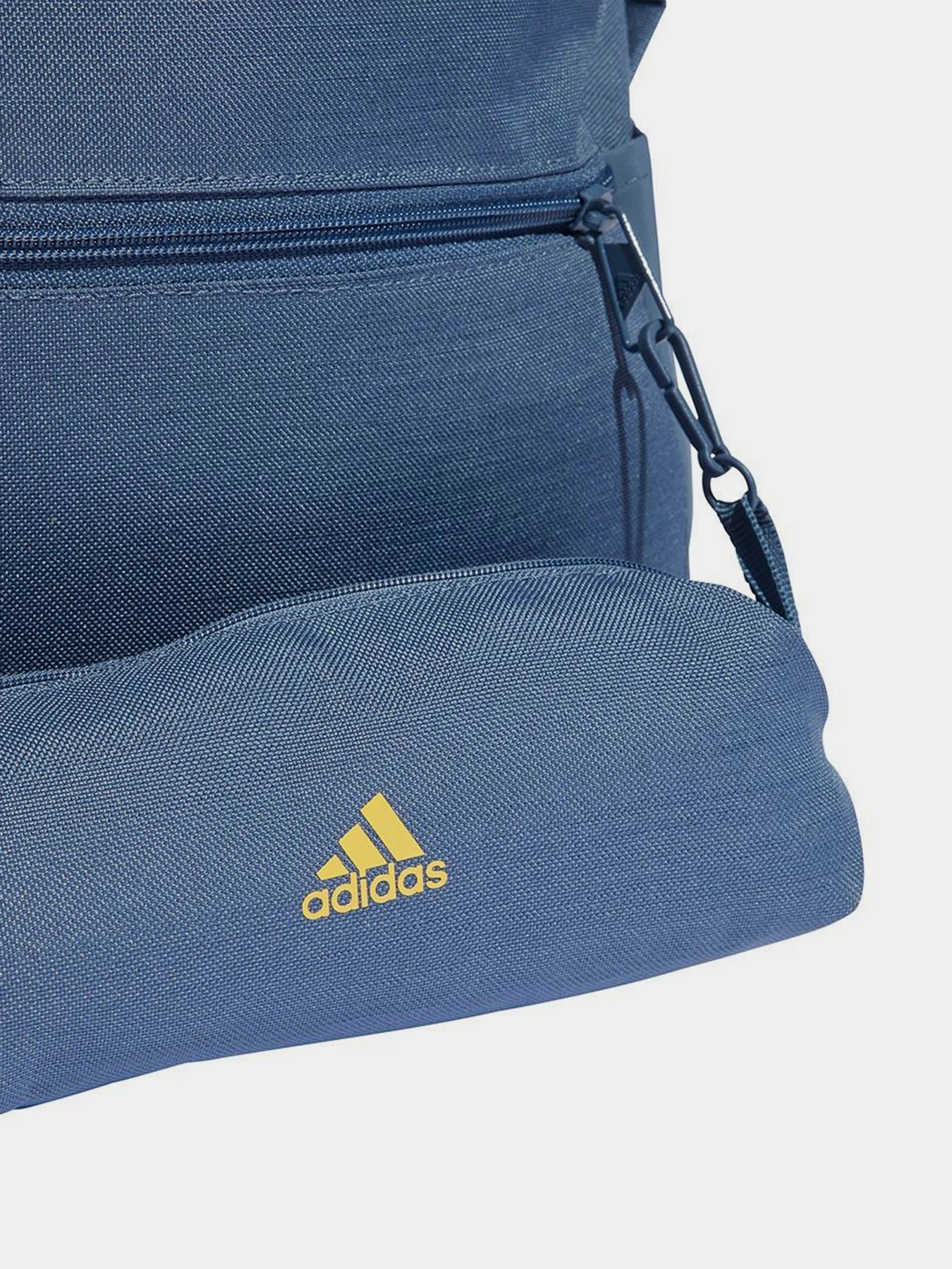 Рюкзаки Adidas CLASSIC 3S PC 27.7L модель IR9838 Рюкзаки Adidas CLASSIC 3S PC 27.7L модель IR9838 Фото