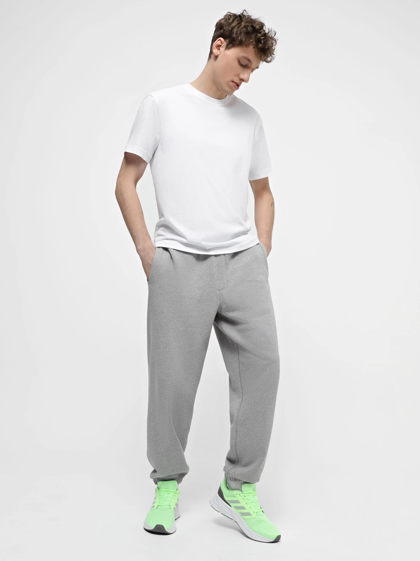 Кросівки Adidas GALAXY 6 модель IE8129 Кросівки Adidas GALAXY 6 модель IE8129 Фото