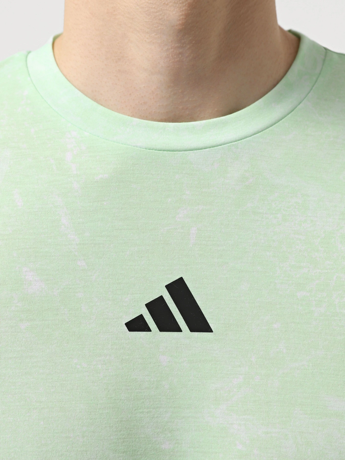 Футболки и поло Adidas WO POW модель IS3801 Футболки и поло Adidas WO POW модель IS3801 Фото