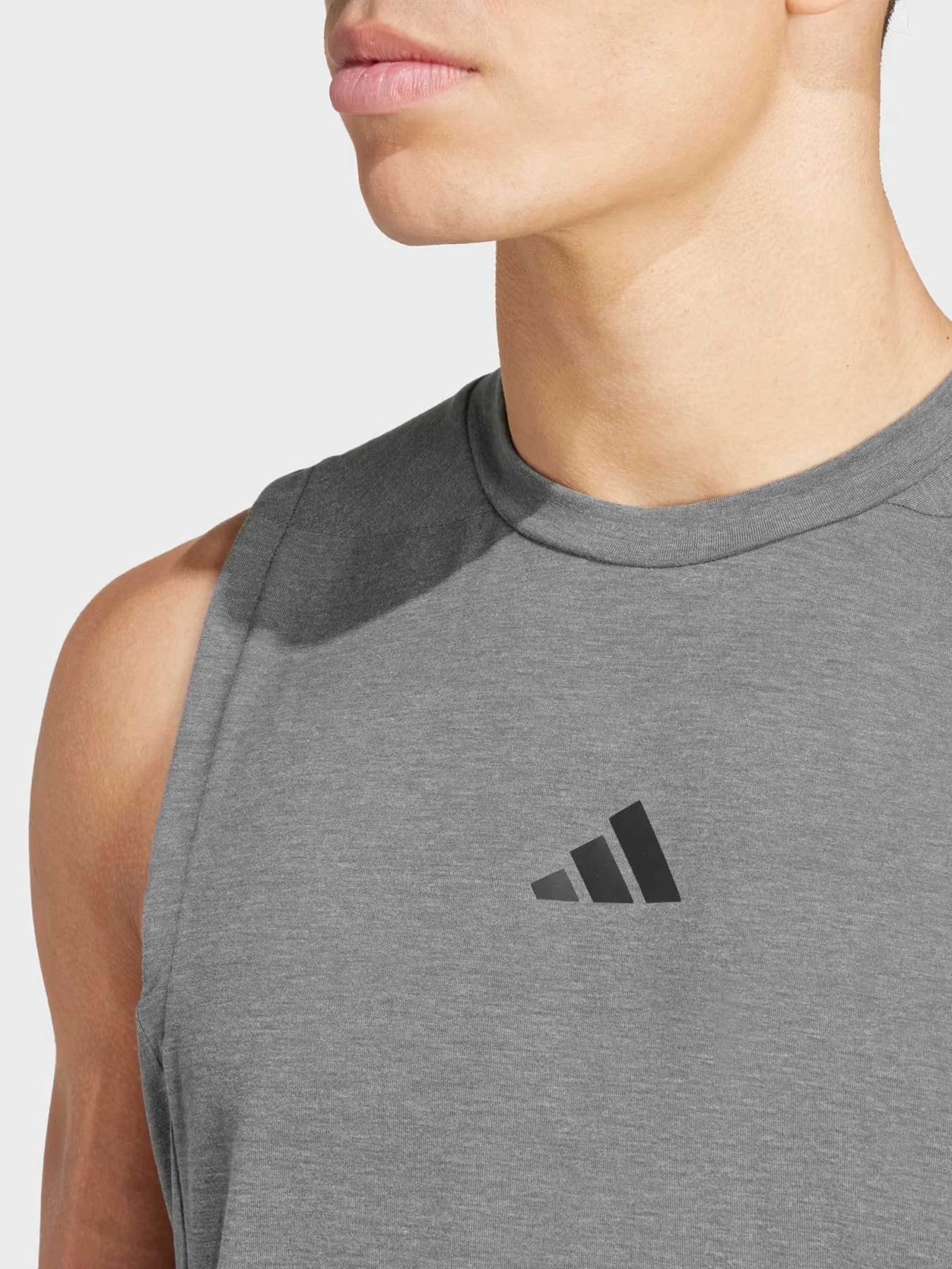 Футболки и поло Adidas D4T TANK модель IS3819 Футболки и поло Adidas D4T TANK модель IS3819 Фото