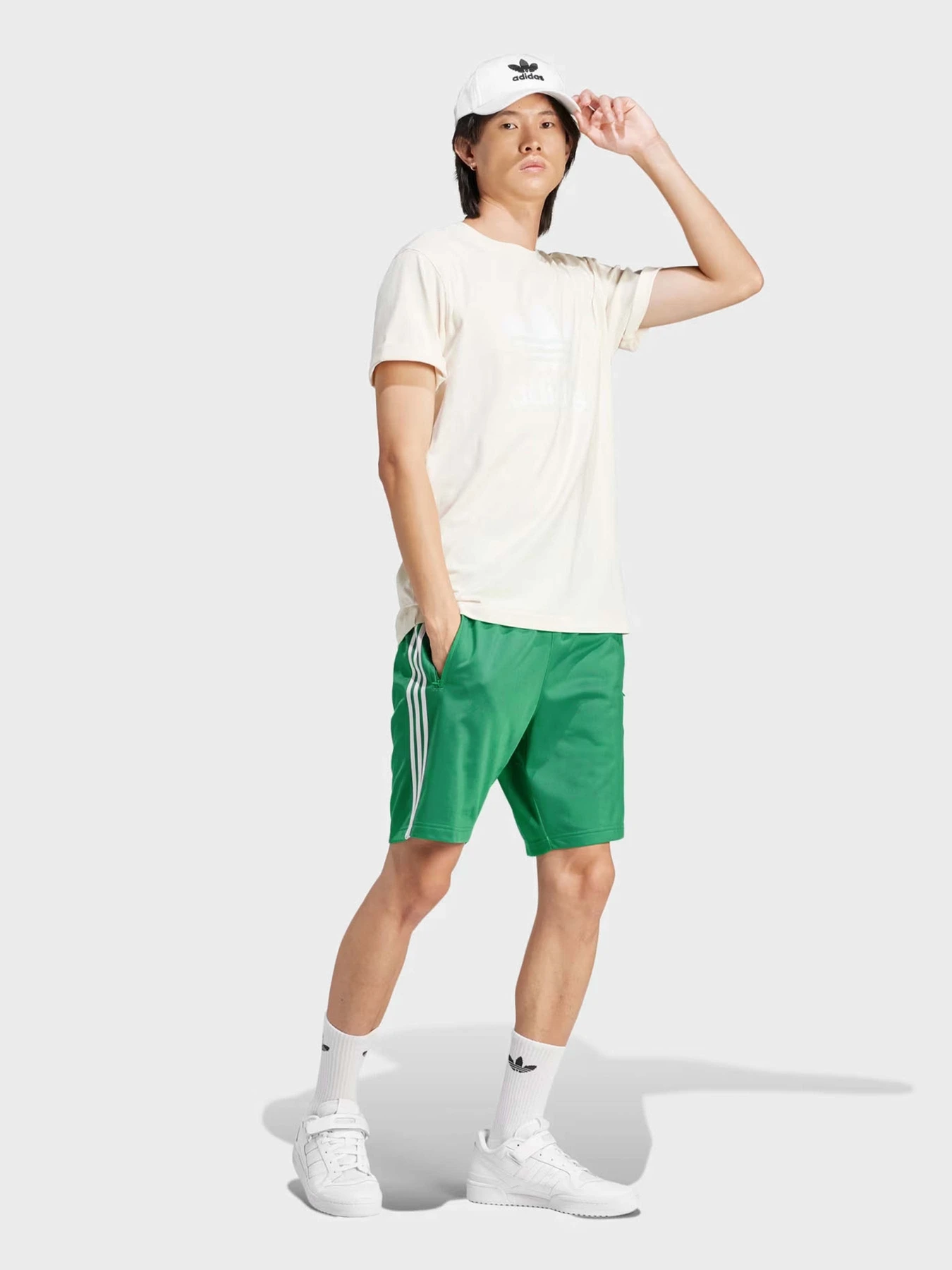 Футболки и поло Adidas ADICOLOR TREFOIL ORIGINALS модель IU2367 Футболки и поло Adidas ADICOLOR TREFOIL ORIGINALS модель IU2367 Фото