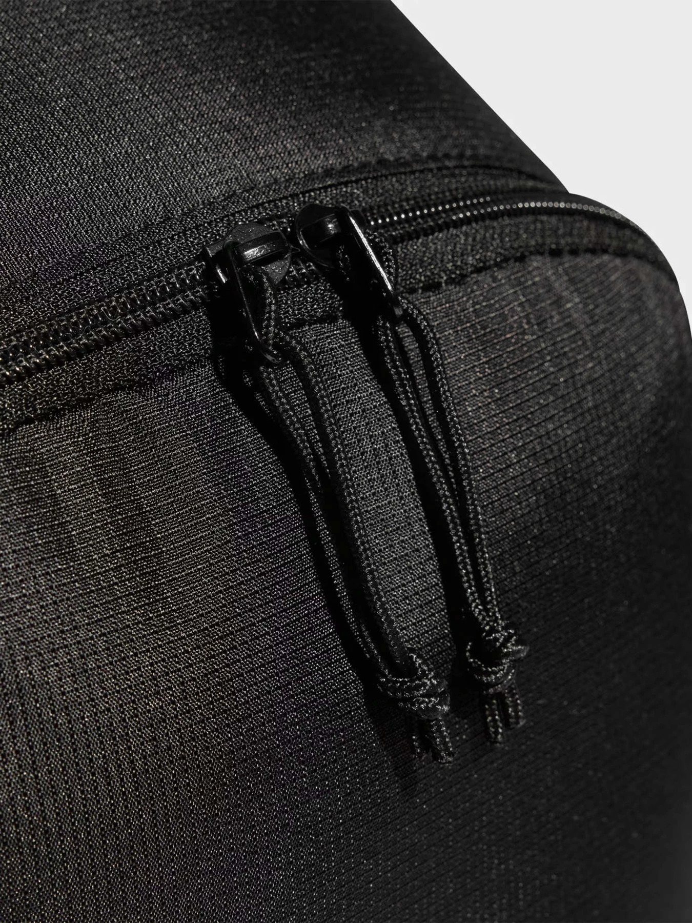 Рюкзаки Adidas ADICOLOR 20L модель IT7602 Фото