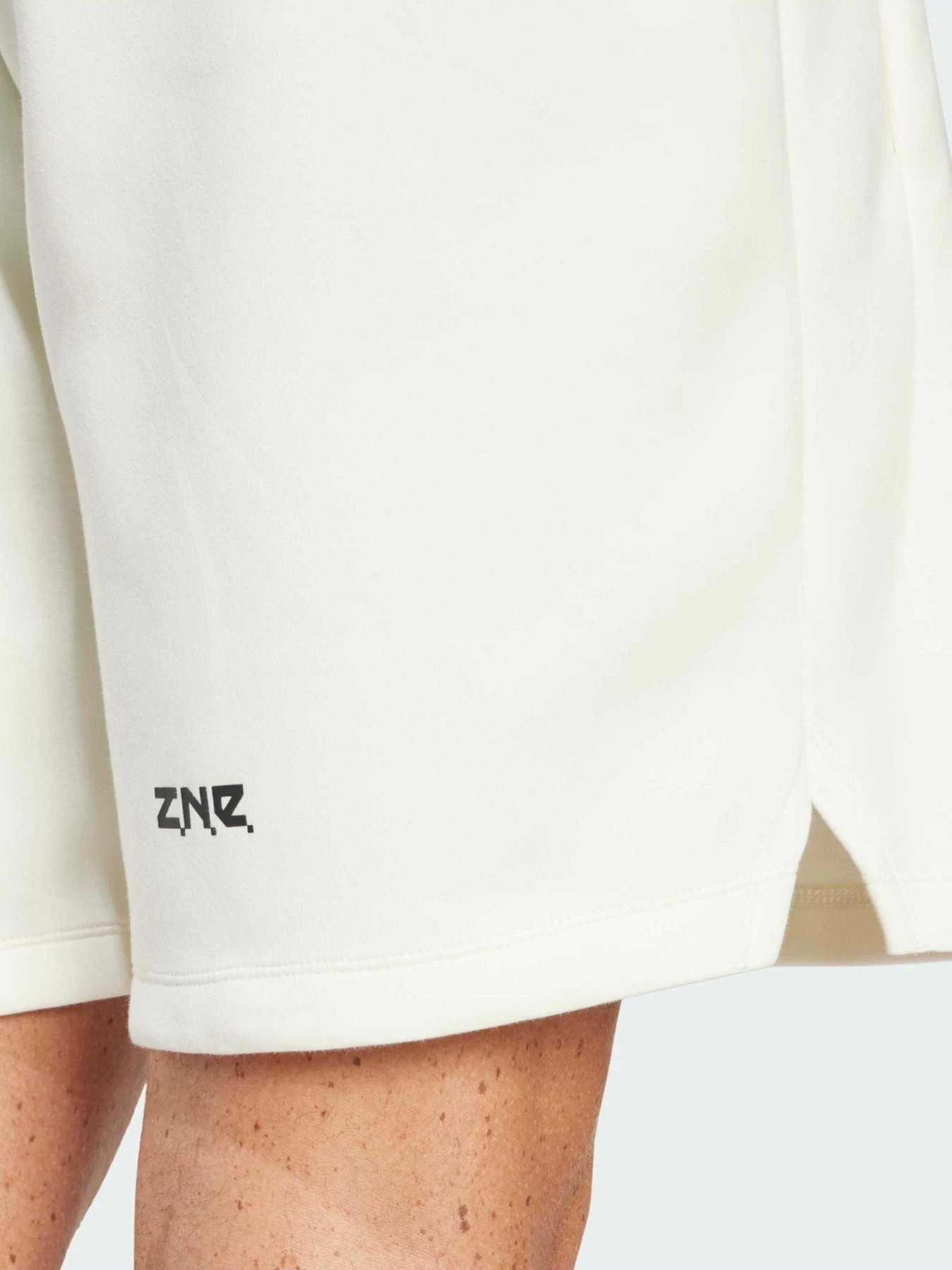 Шорты Adidas Z.N.E. PREMIUM SPORTSWEAR модель IR5223 Шорты Adidas Z.N.E. PREMIUM SPORTSWEAR модель IR5223 Фото